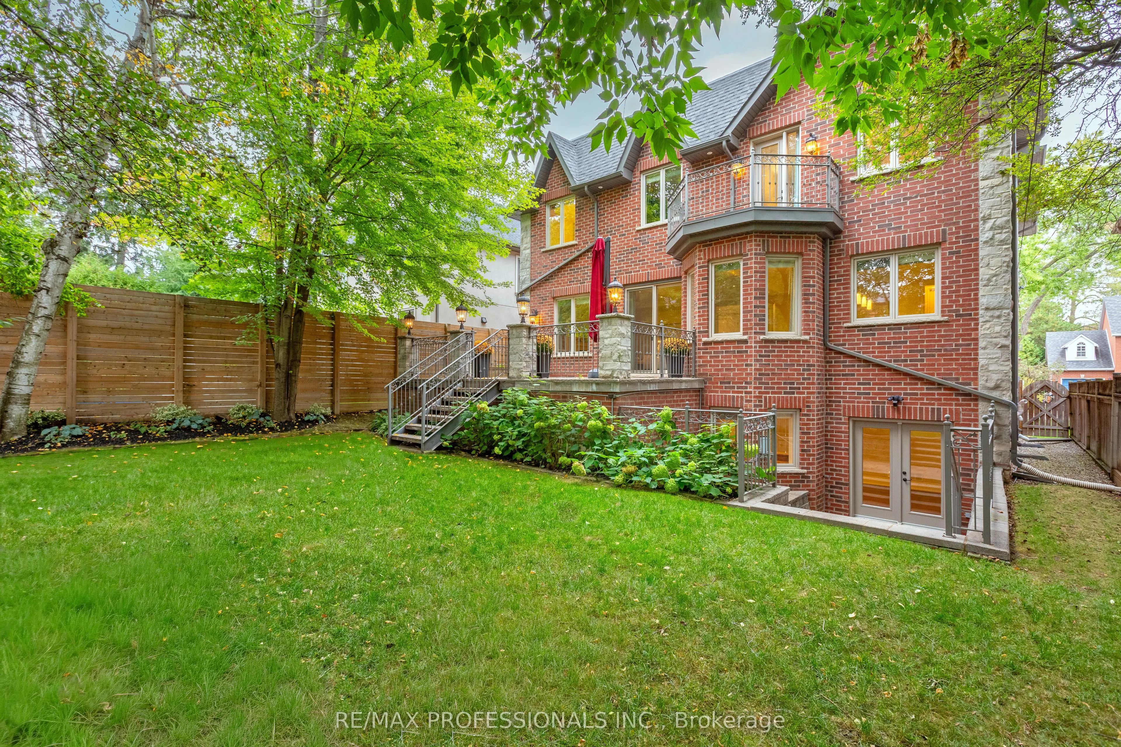 18 Hillcroft Drive