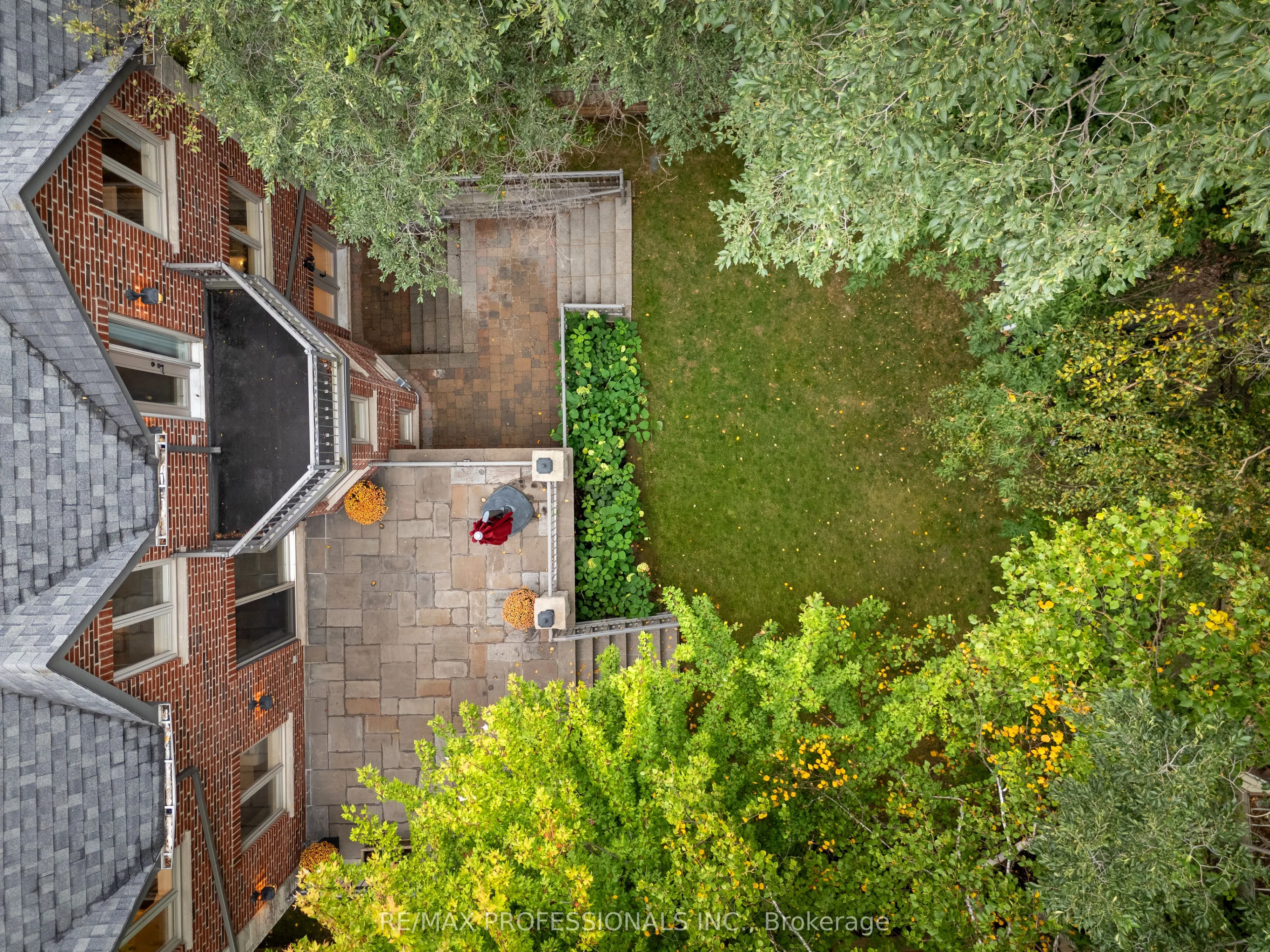 18 Hillcroft Drive