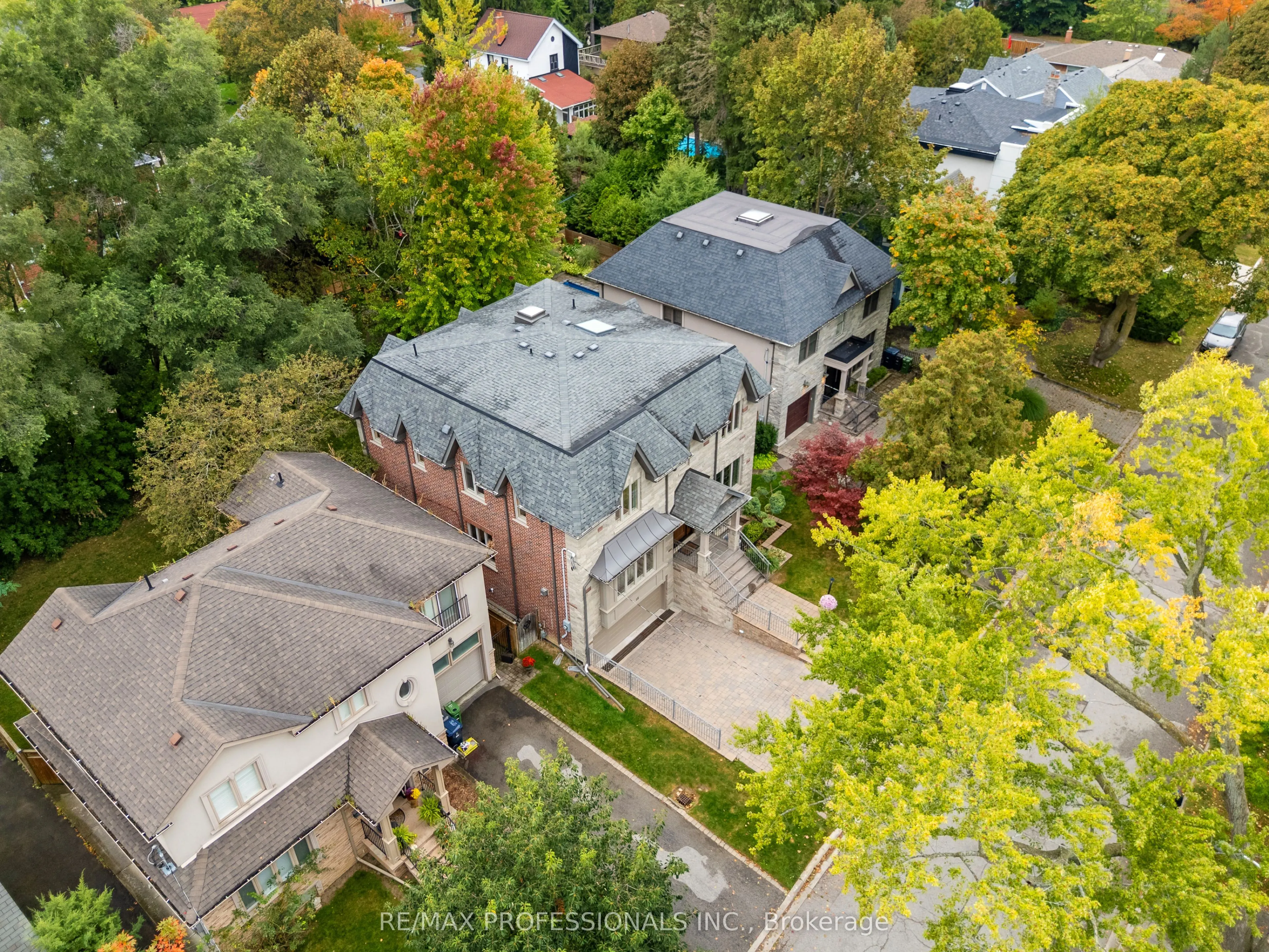 18 Hillcroft Drive