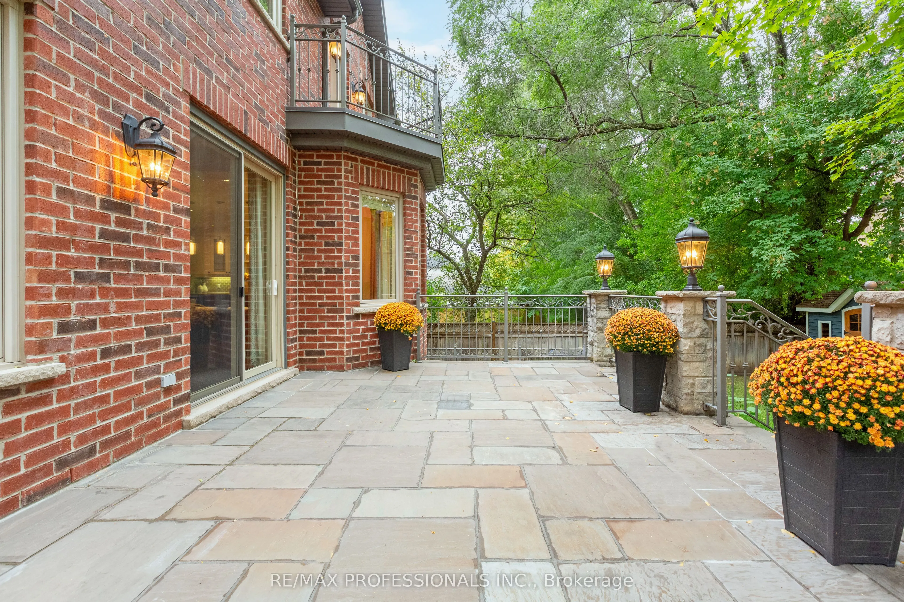 18 Hillcroft Drive