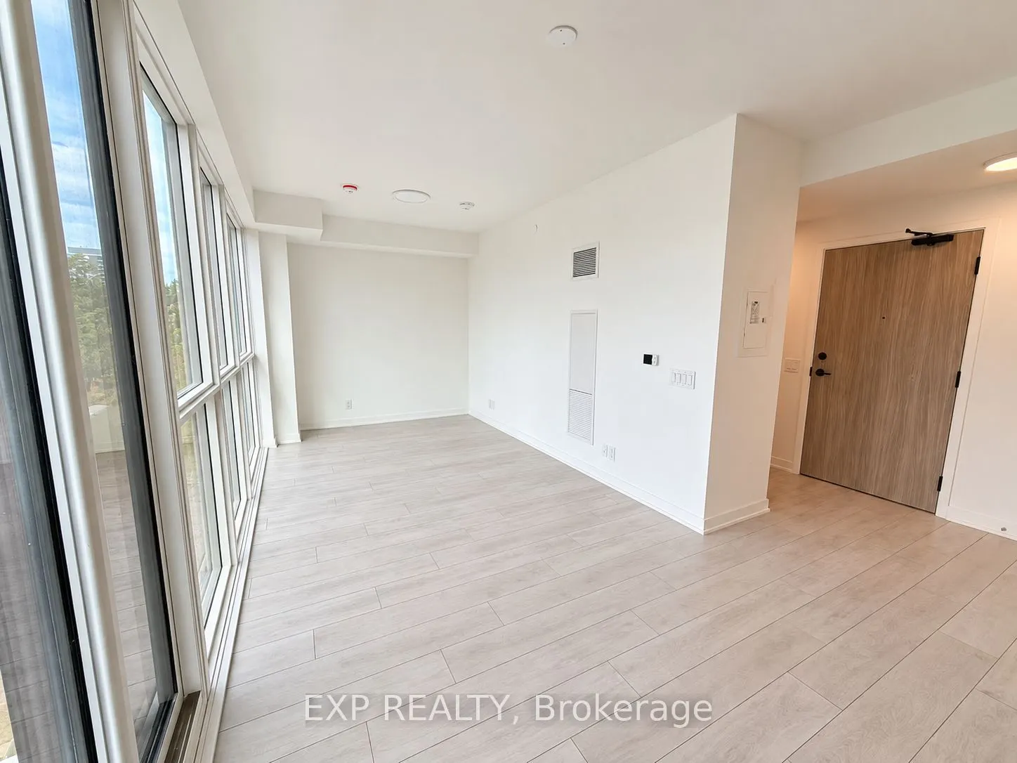 1381 Lakeshore Road E #409