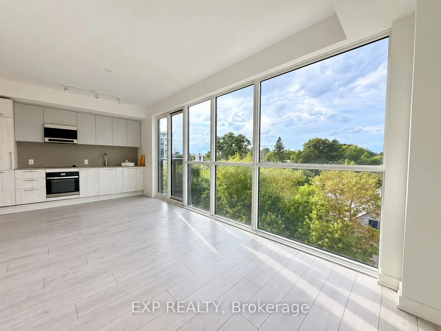 1381 Lakeshore Road E #409