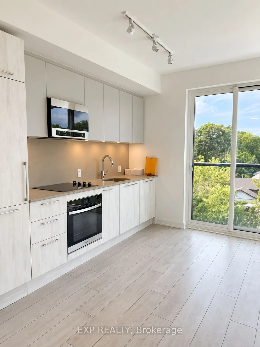 1381 Lakeshore Road #409