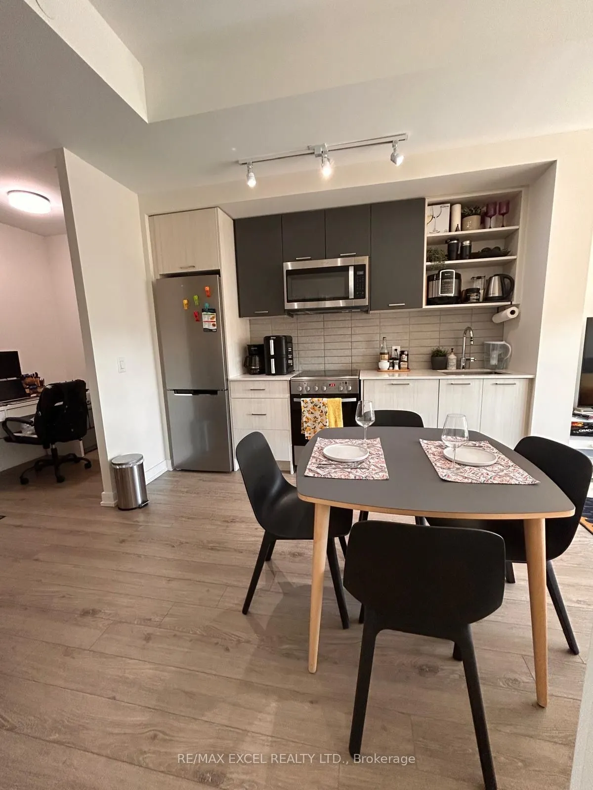 2300 St. Clair Avenue W #606
