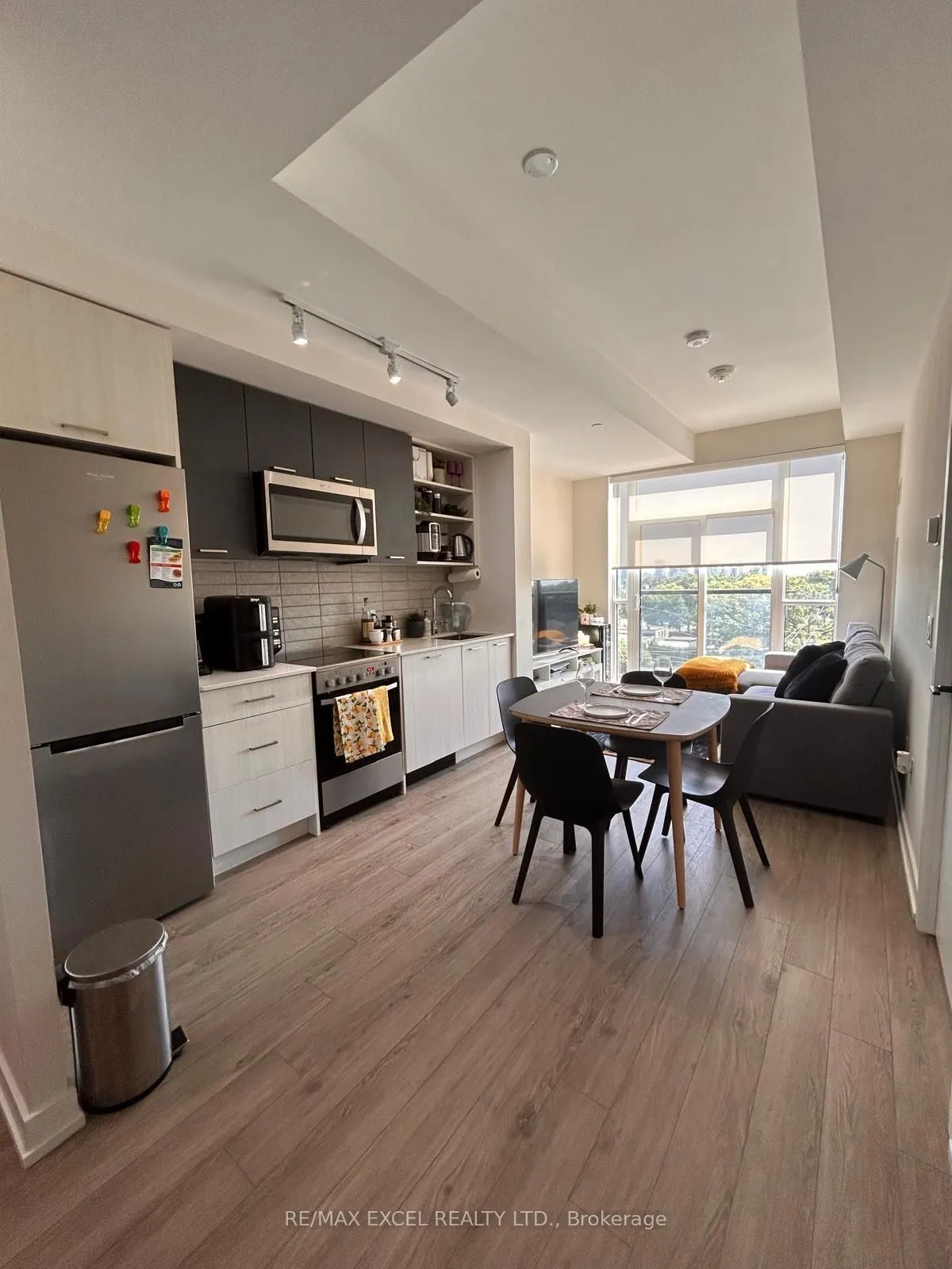 2300 St. Clair Avenue W #606