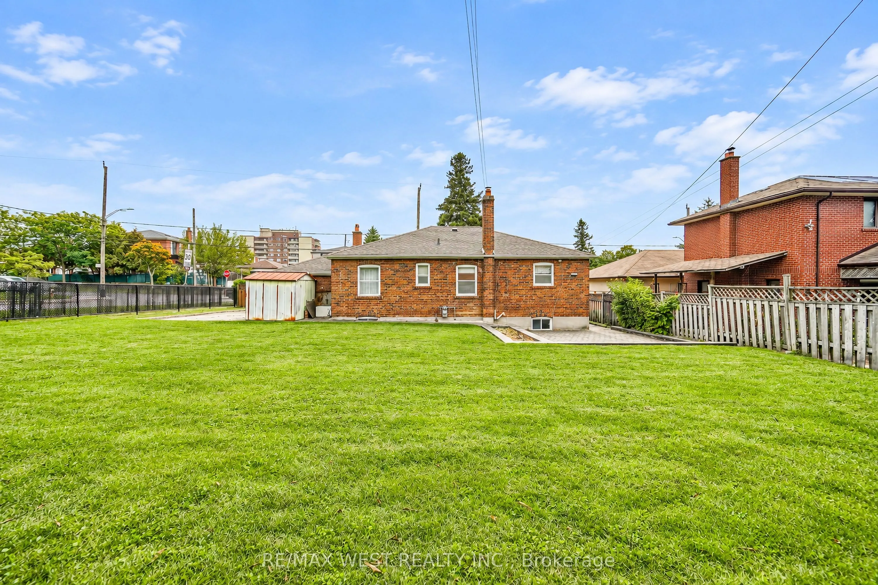 428 Maple Leaf Drive