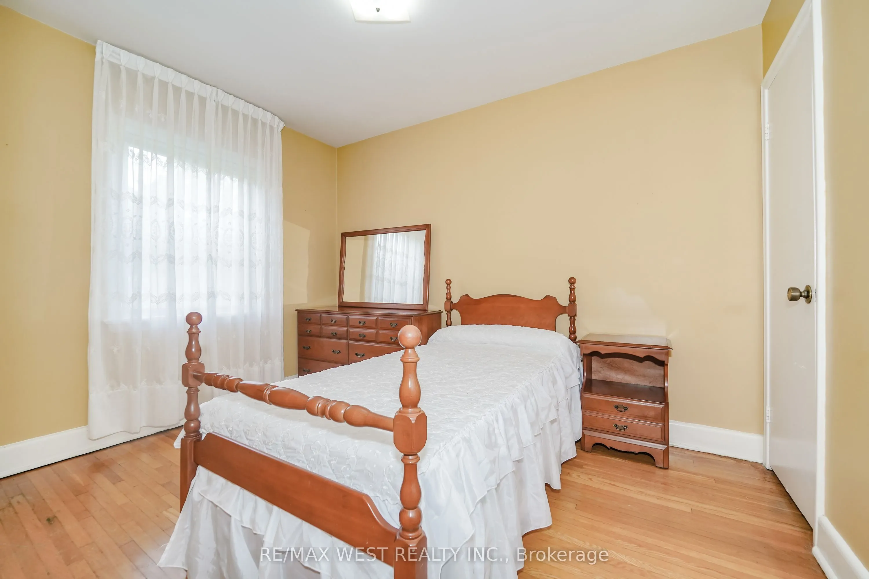 428 Maple Leaf Drive