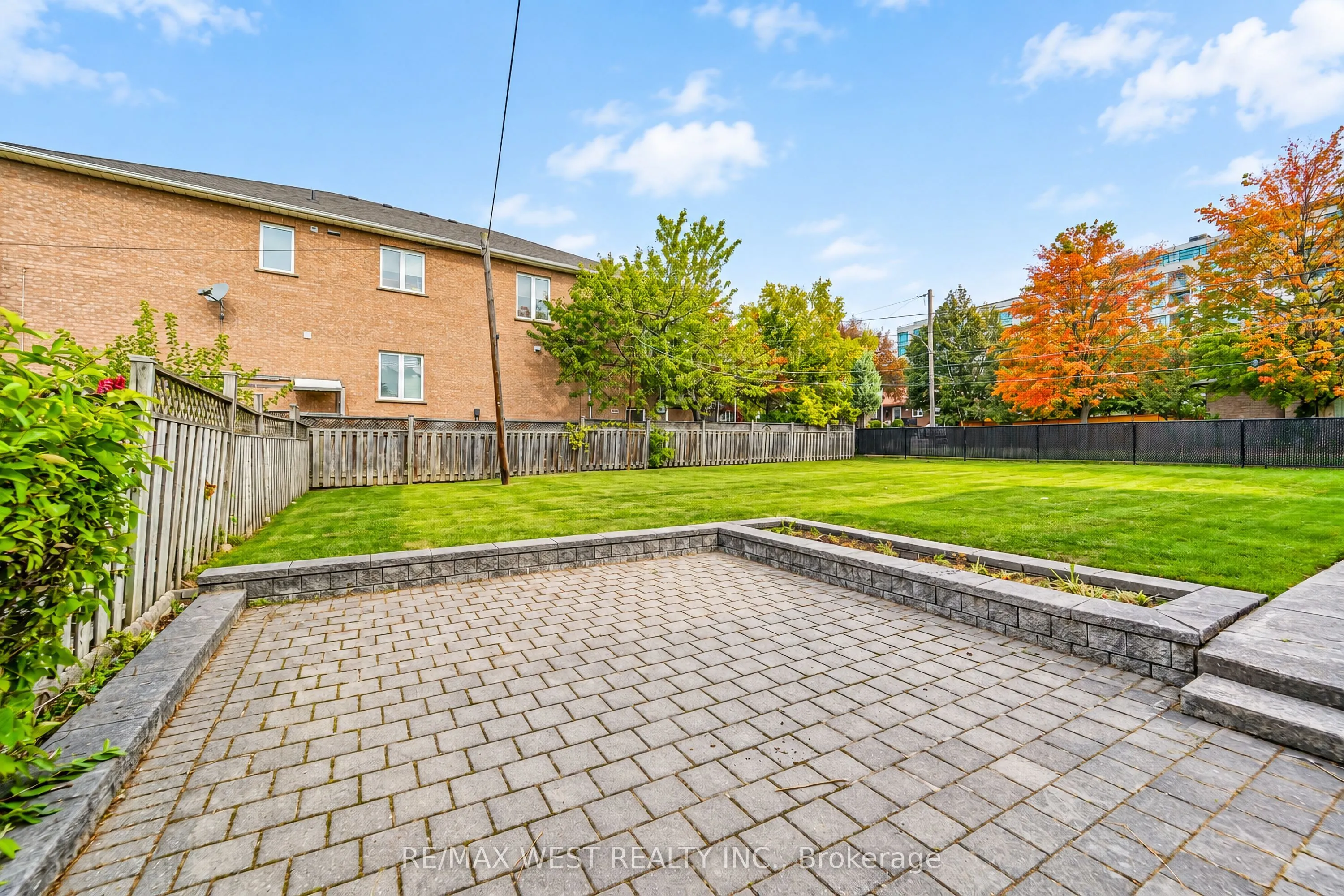 428 Maple Leaf Drive
