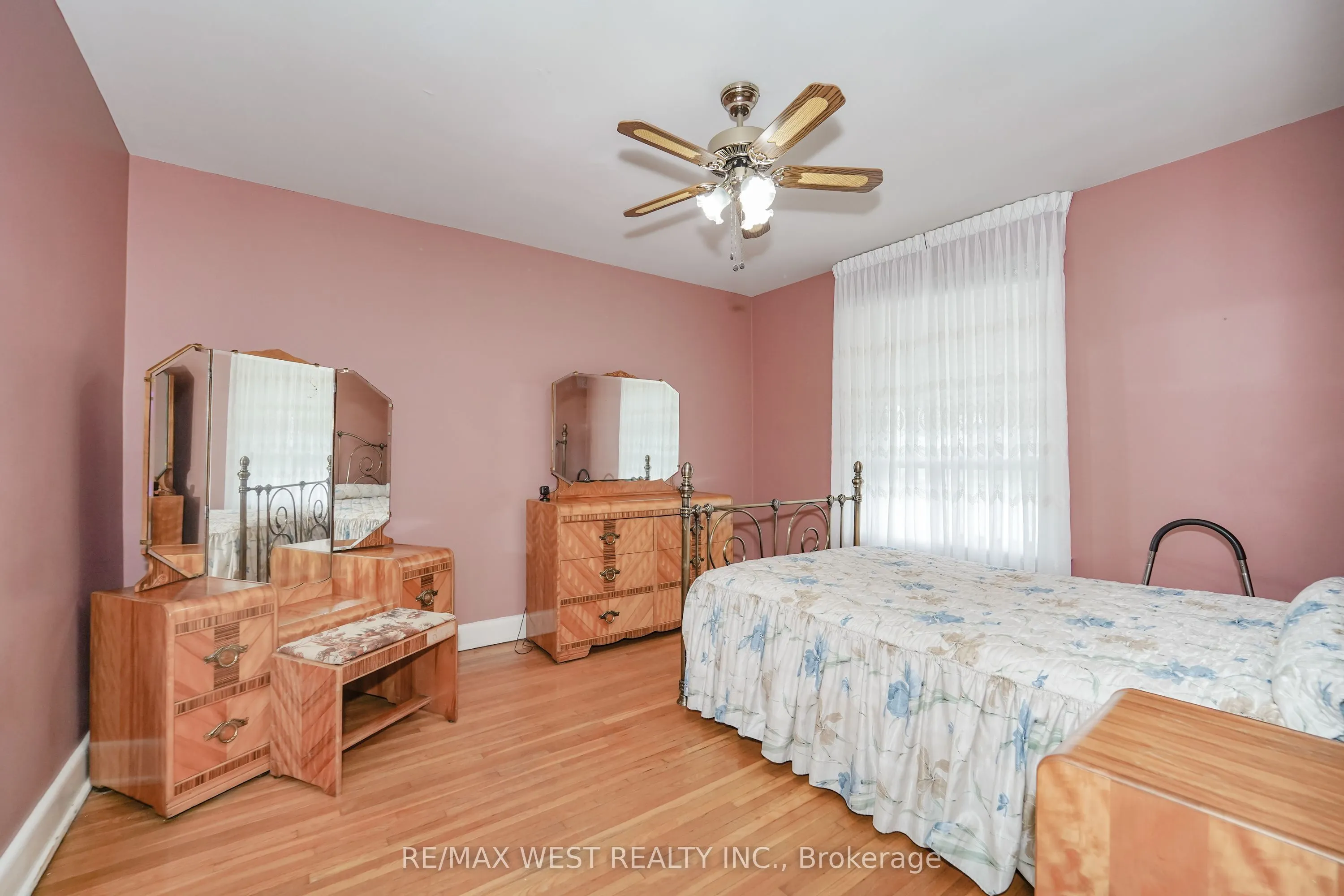 428 Maple Leaf Drive