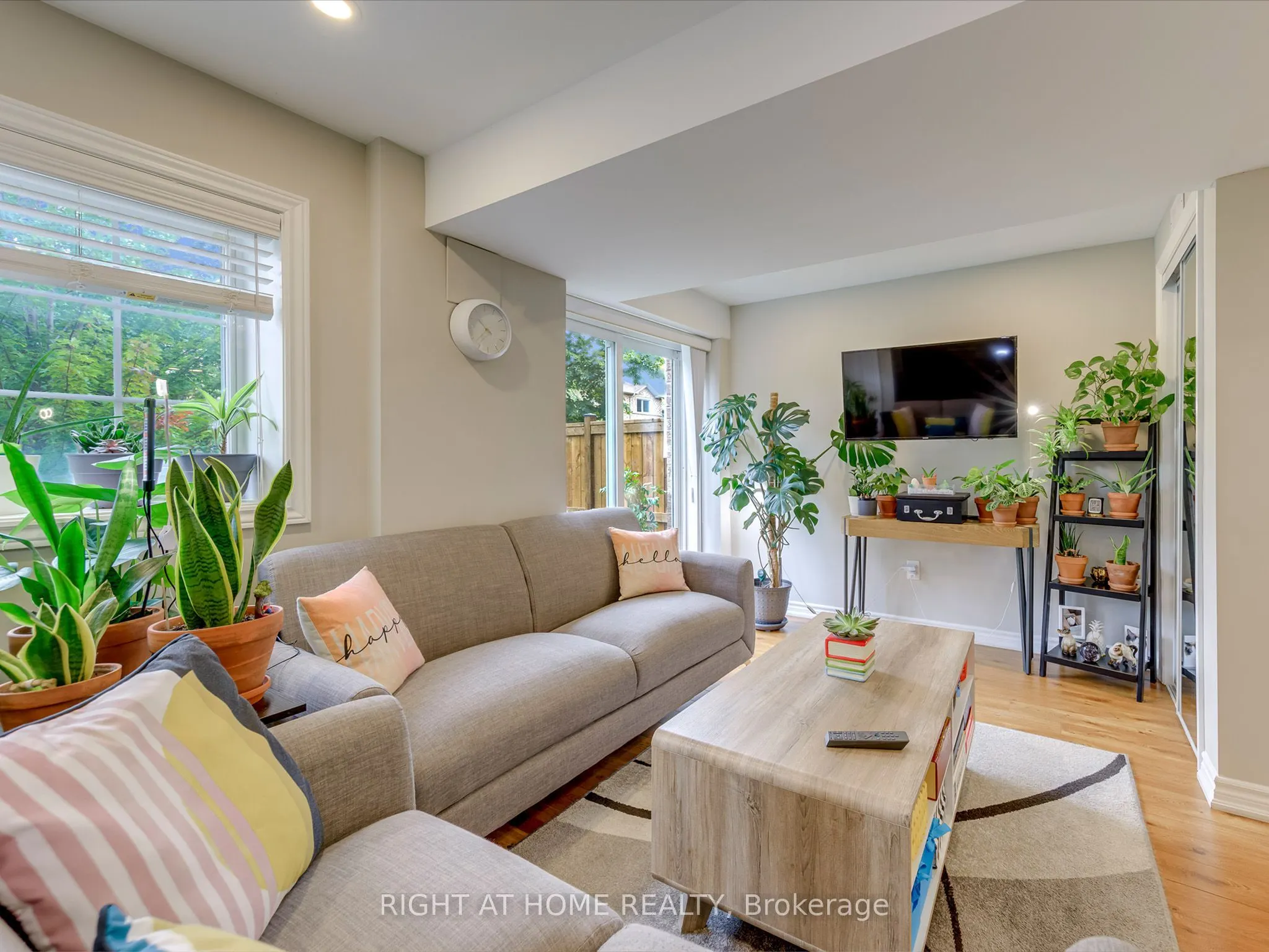 5260 Mcfarren Boulevard #35
