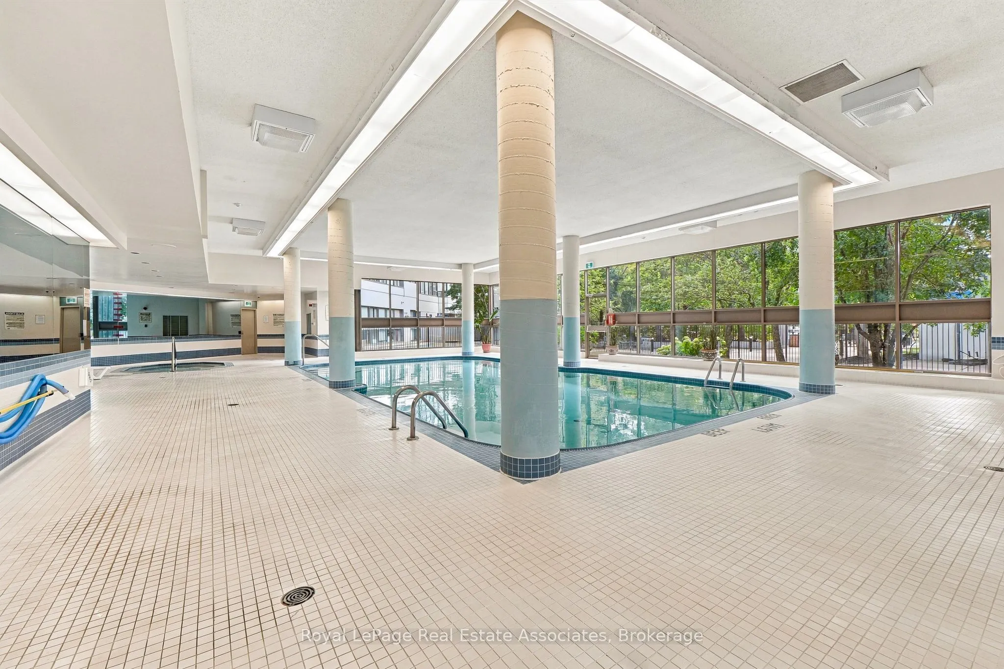 350 Rathburn Road W #808