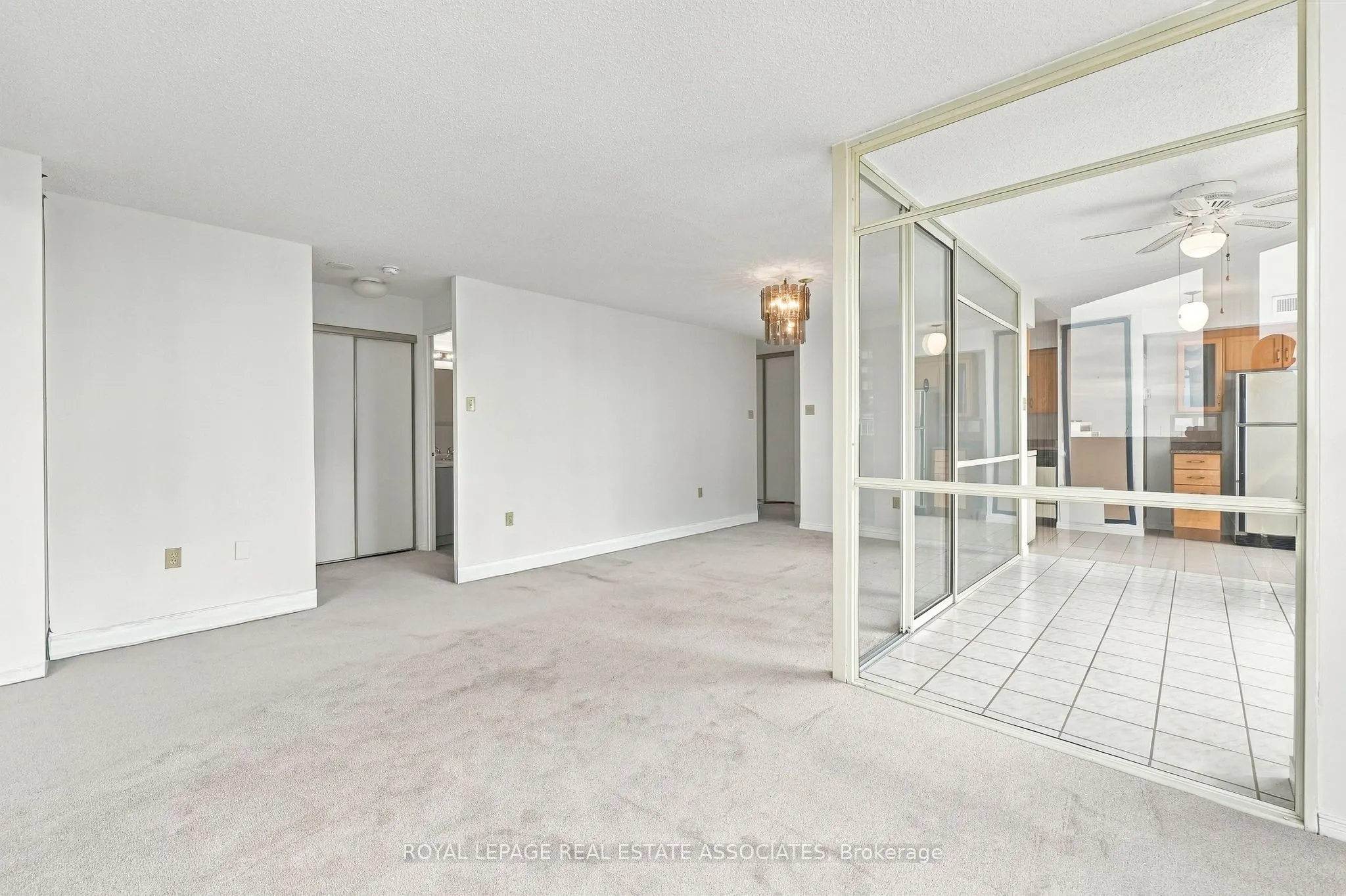 350 Rathburn Road W #808