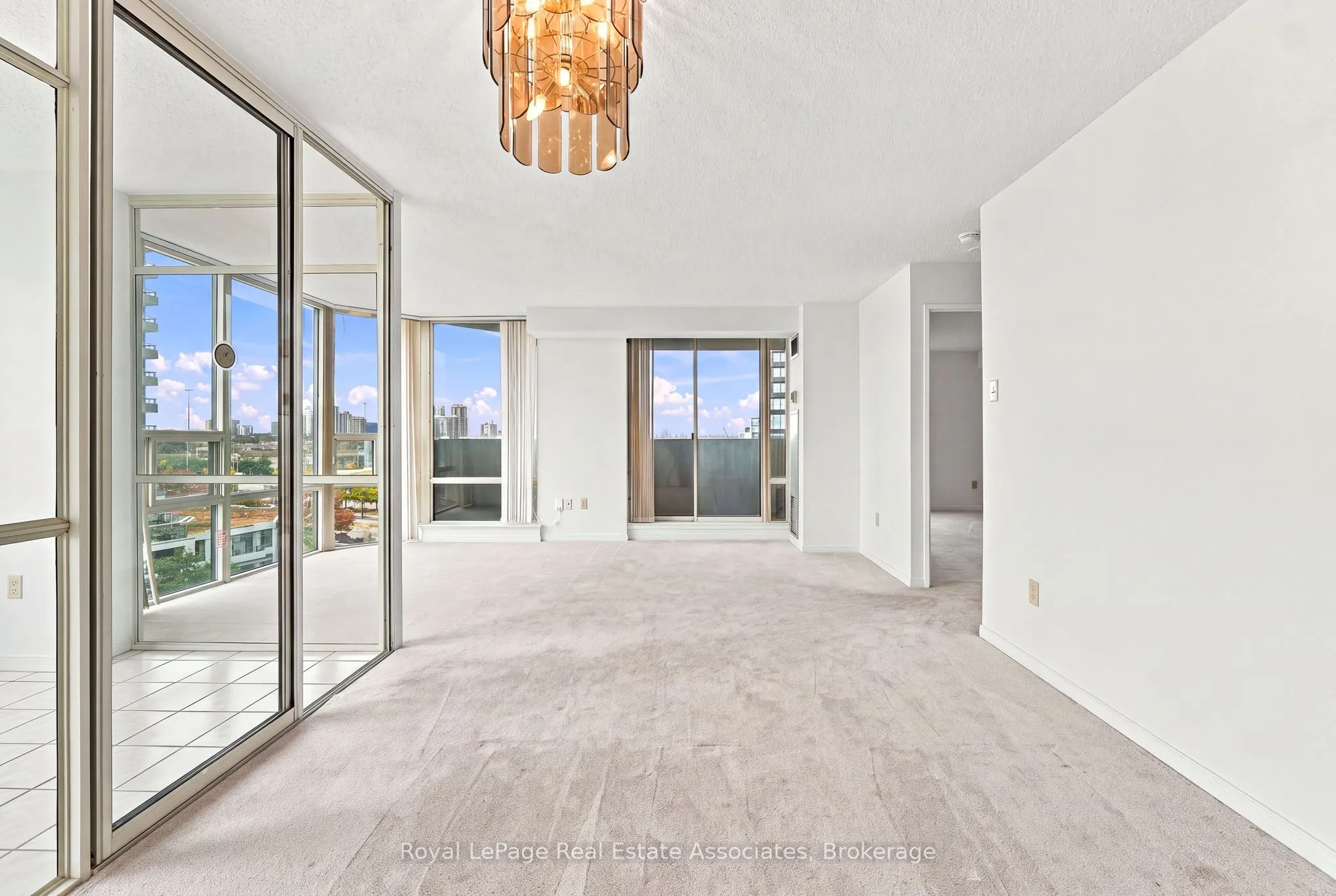 350 Rathburn Road W #808