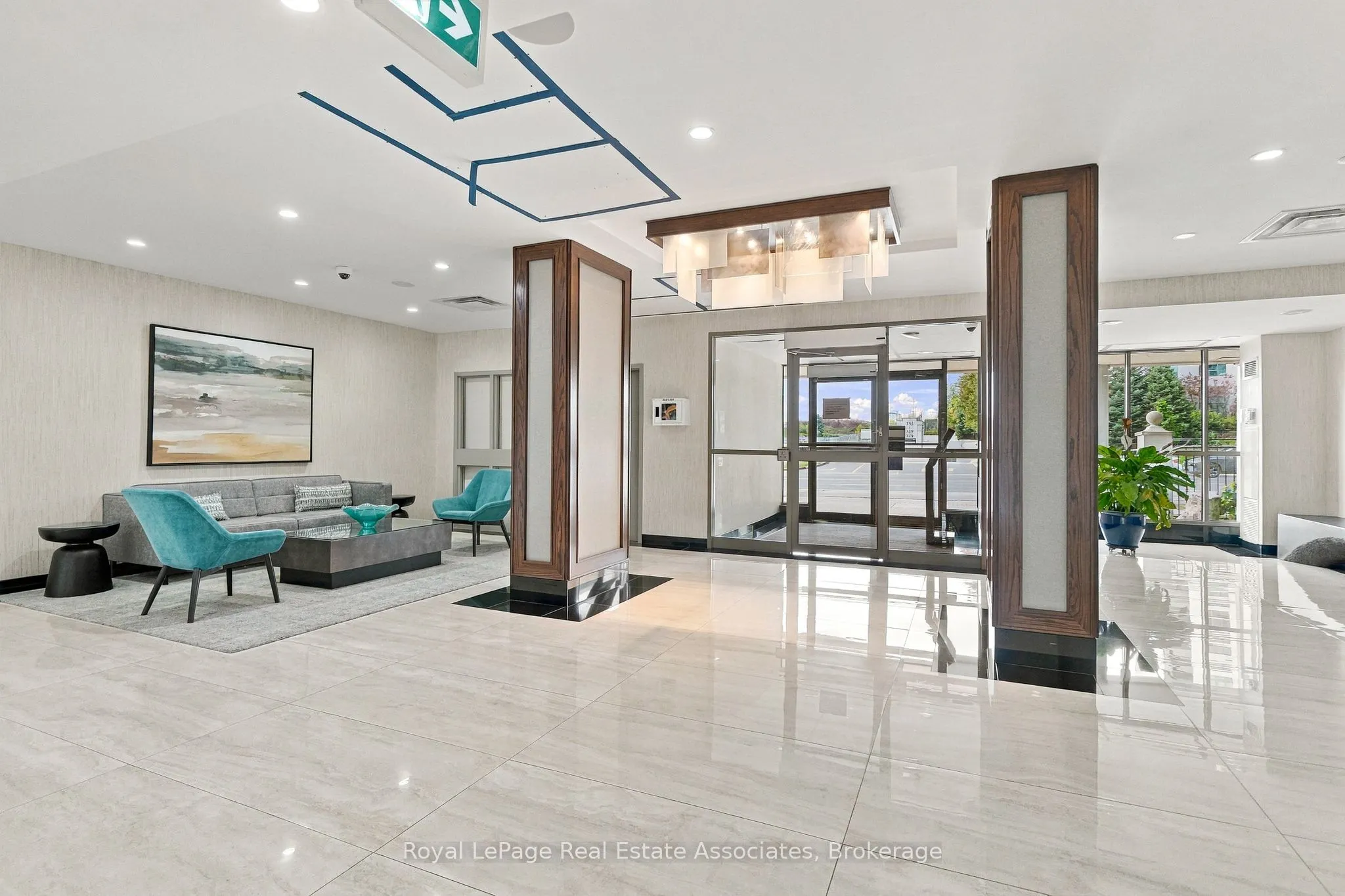 350 Rathburn Road W #808