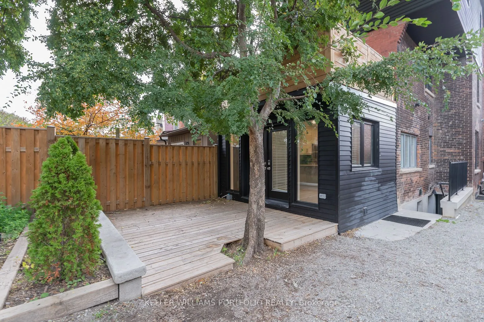 180 Maria Street #Lower