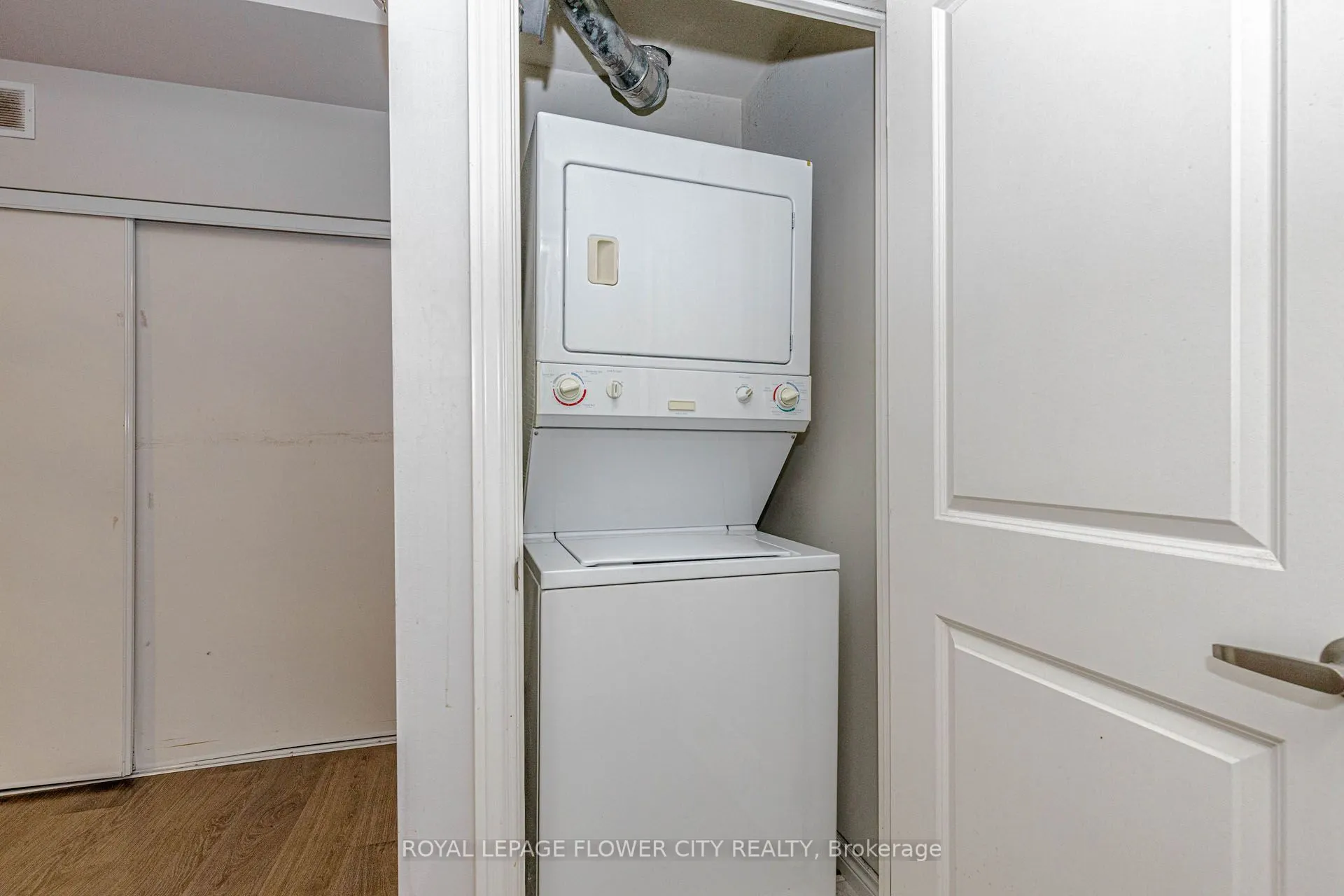 630 Sauve Street #404