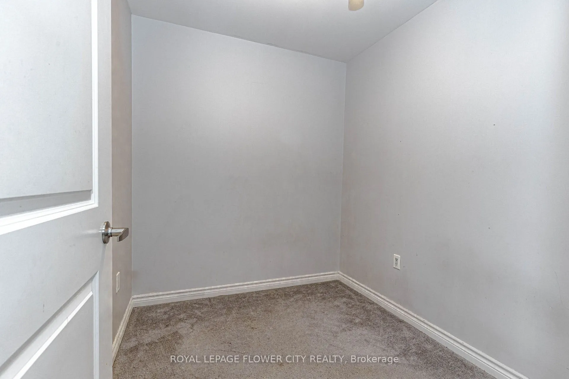 630 Sauve Street #404