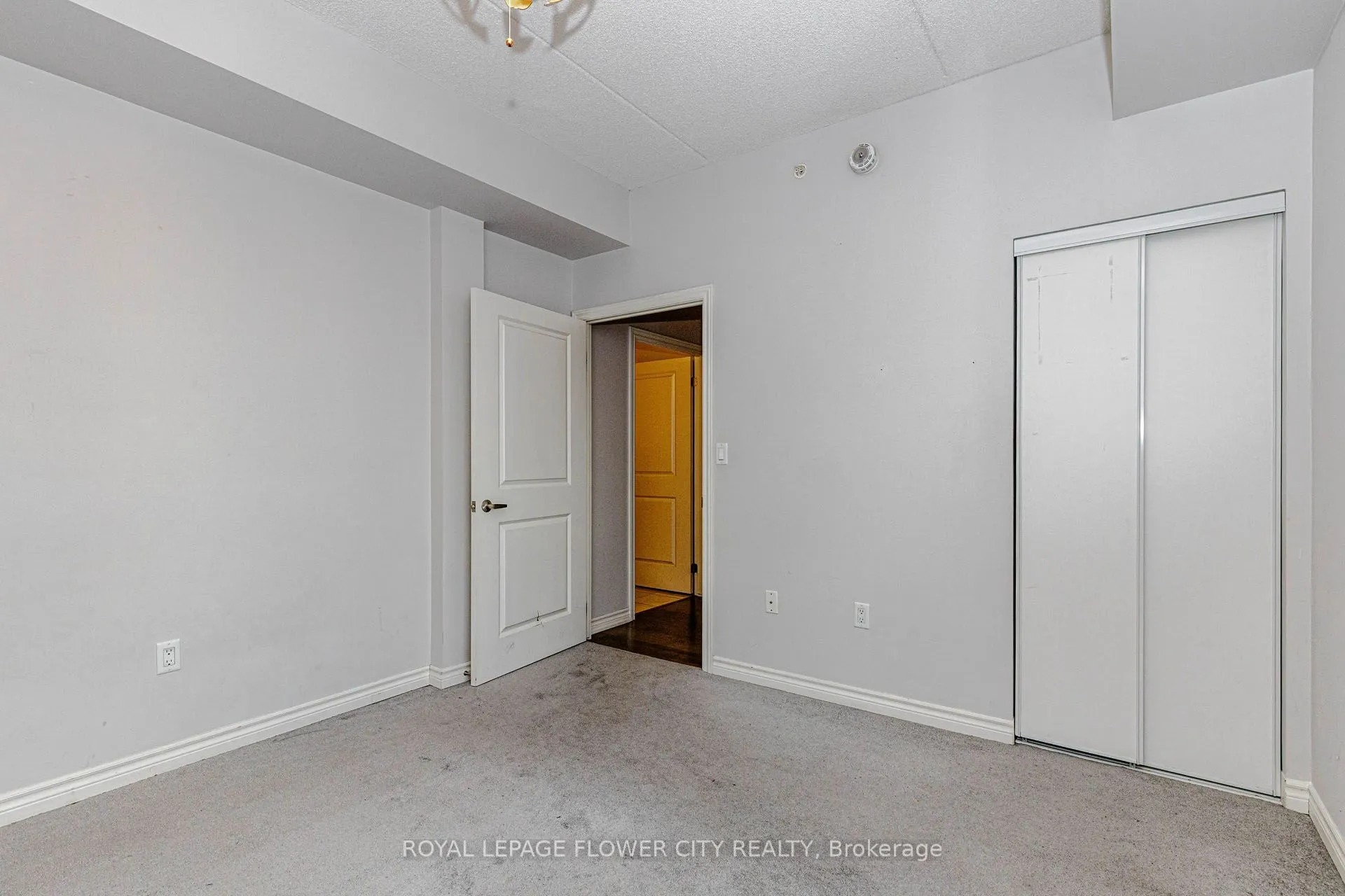 630 Sauve Street #404