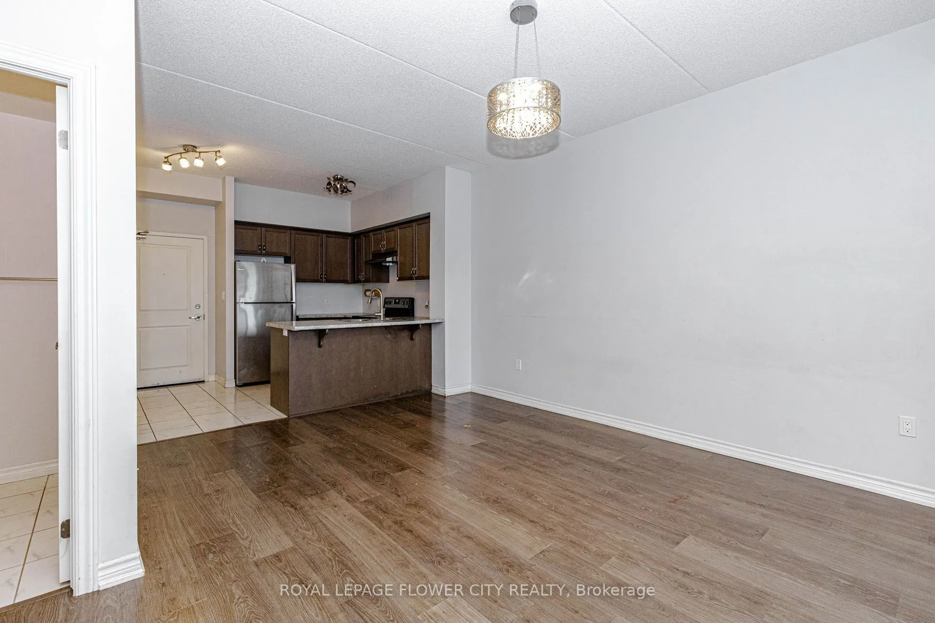 630 Sauve Street #404