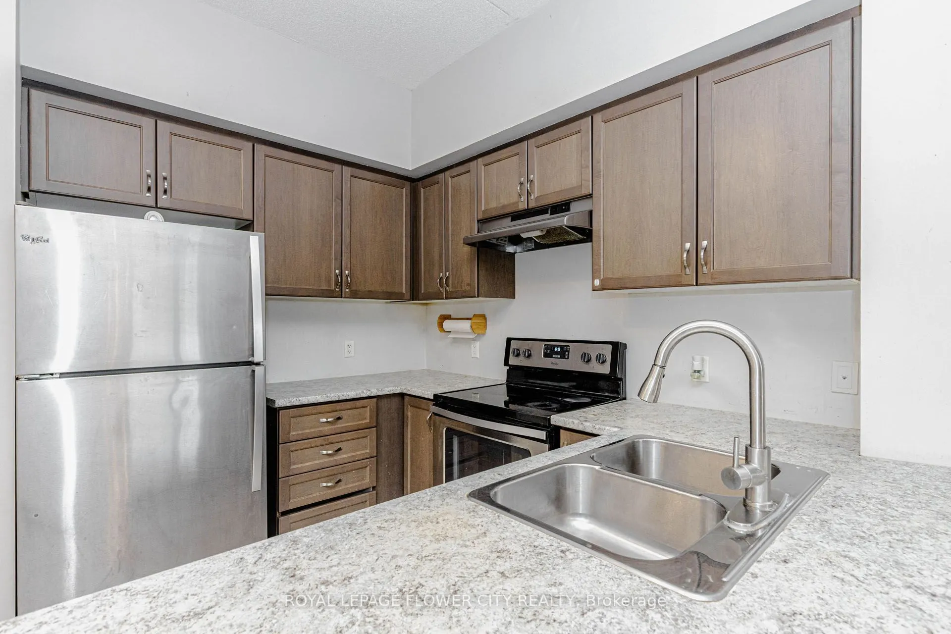 630 Sauve Street #404
