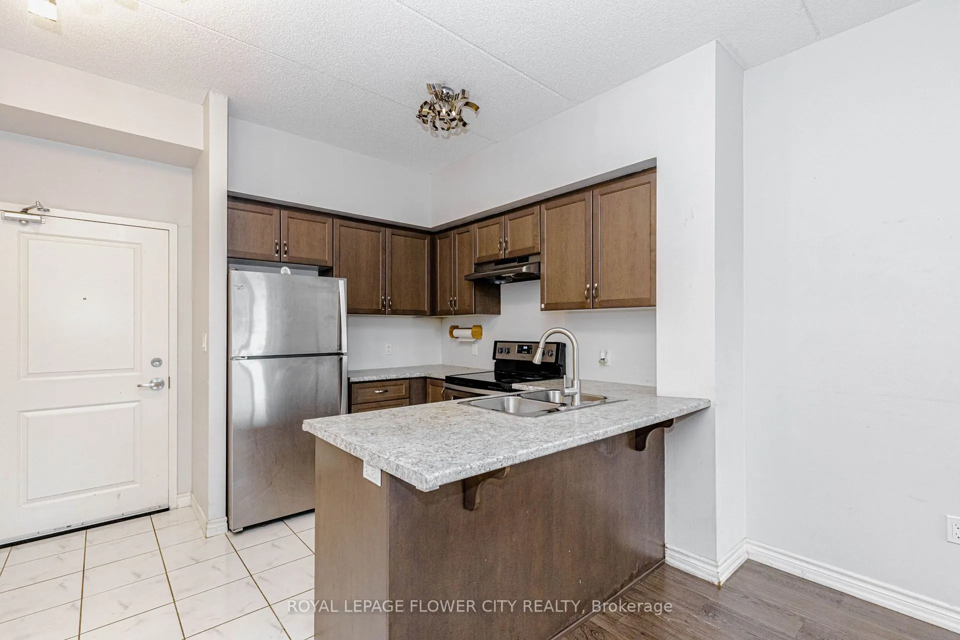 630 Sauve Street #404