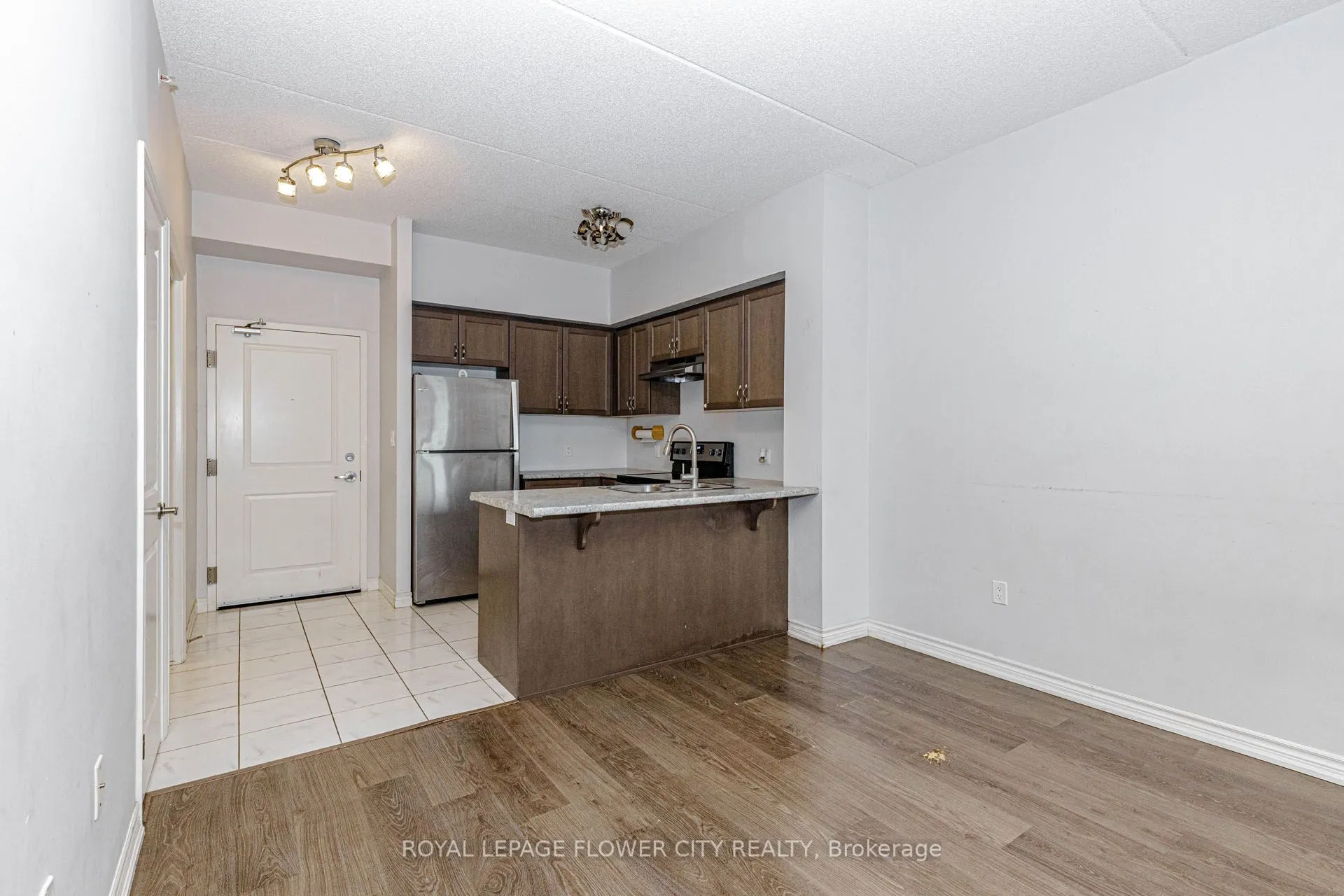 630 Sauve Street #404
