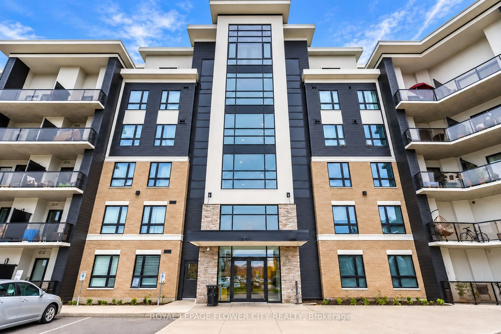 630 Sauve Street #404