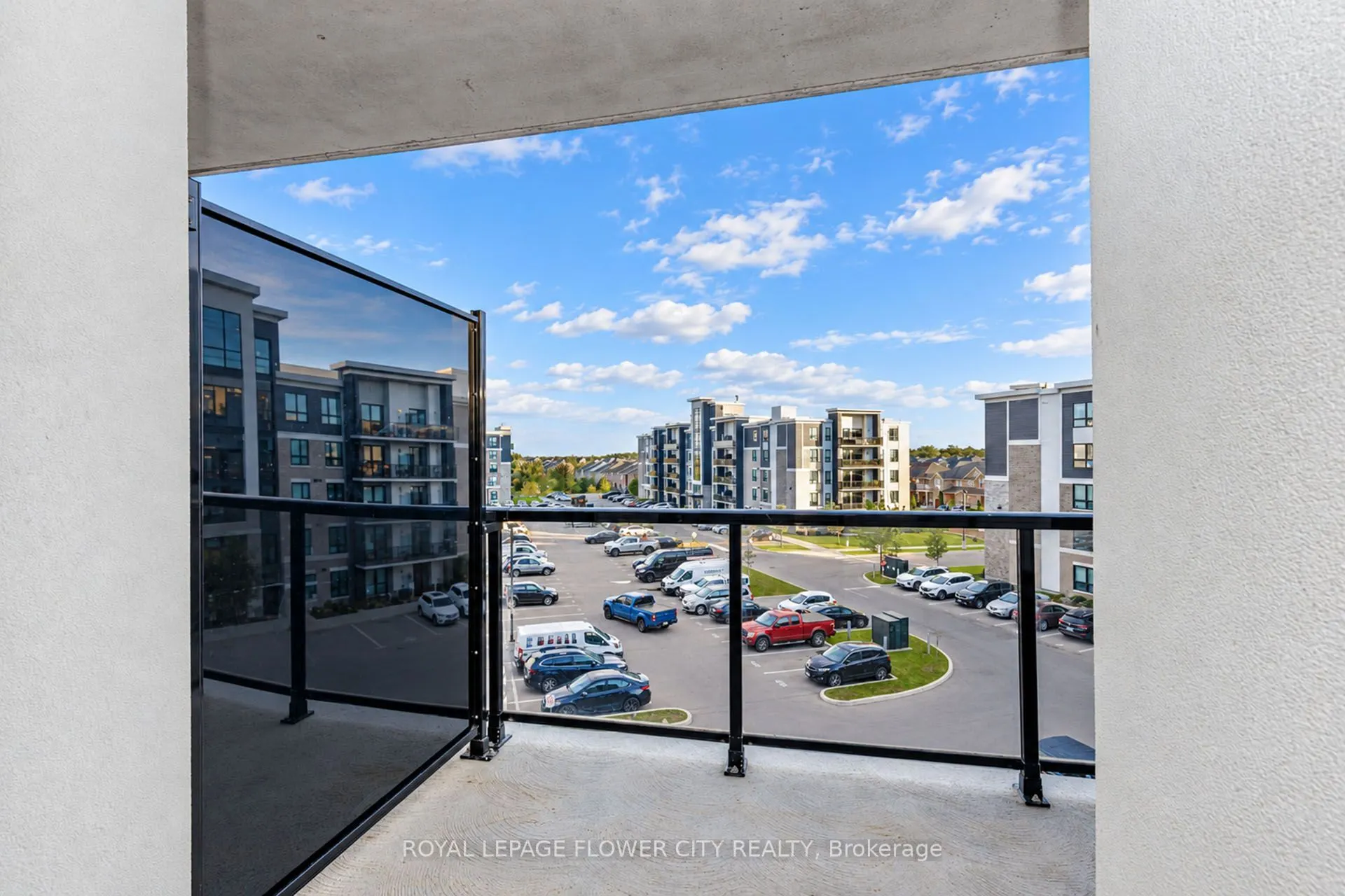 630 Sauve Street #404