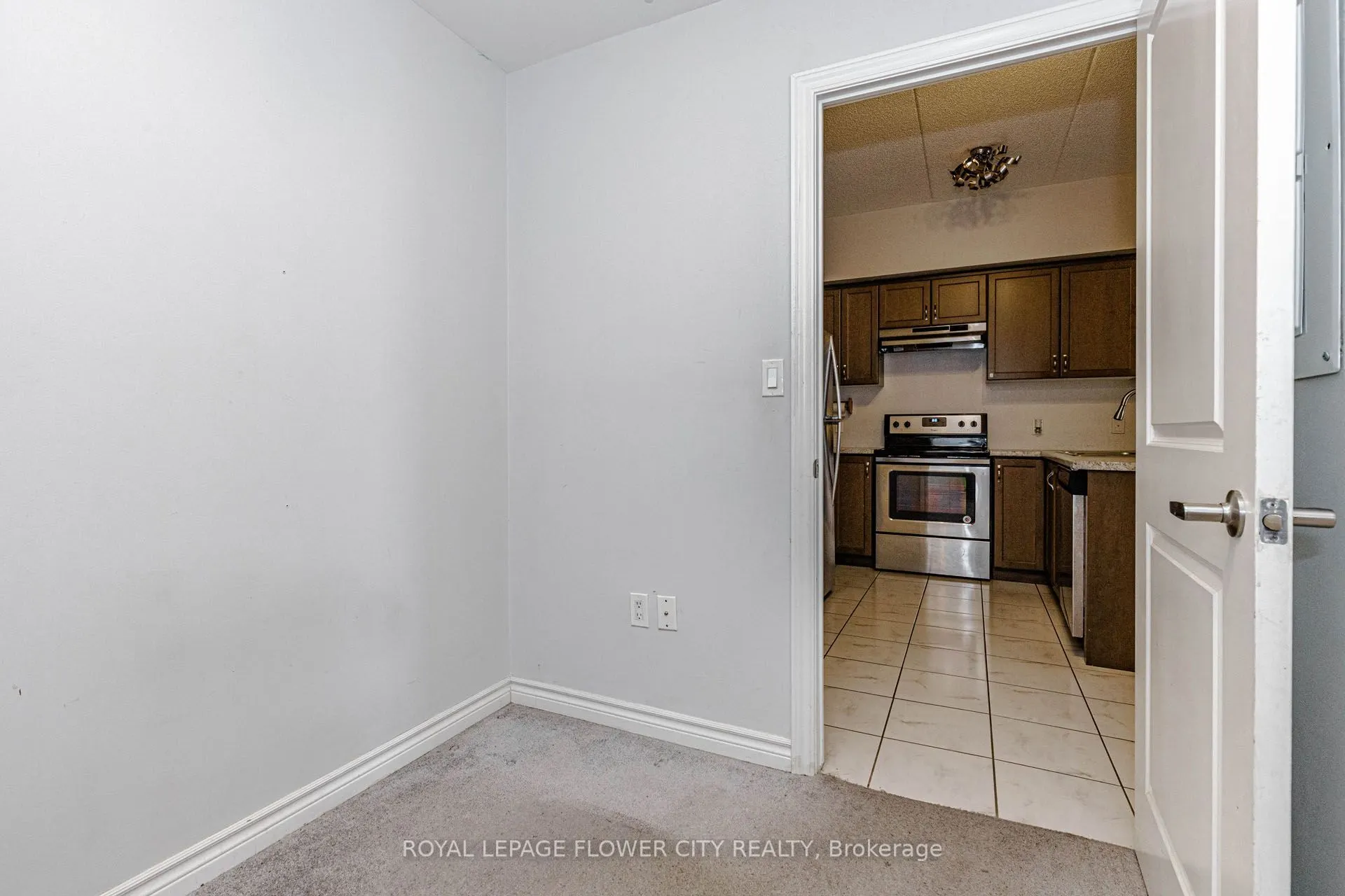 630 Sauve Street #404