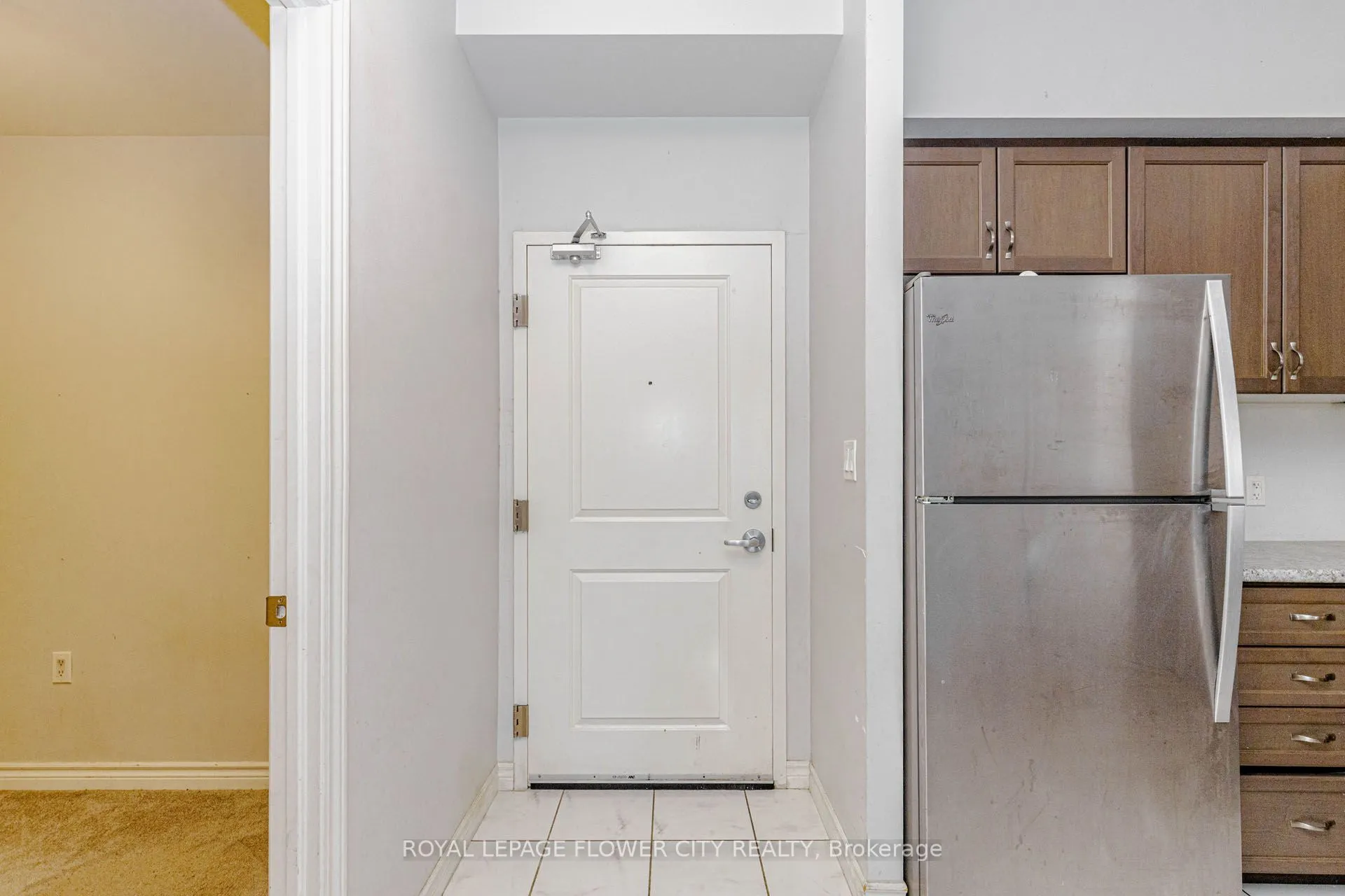 630 Sauve Street #404