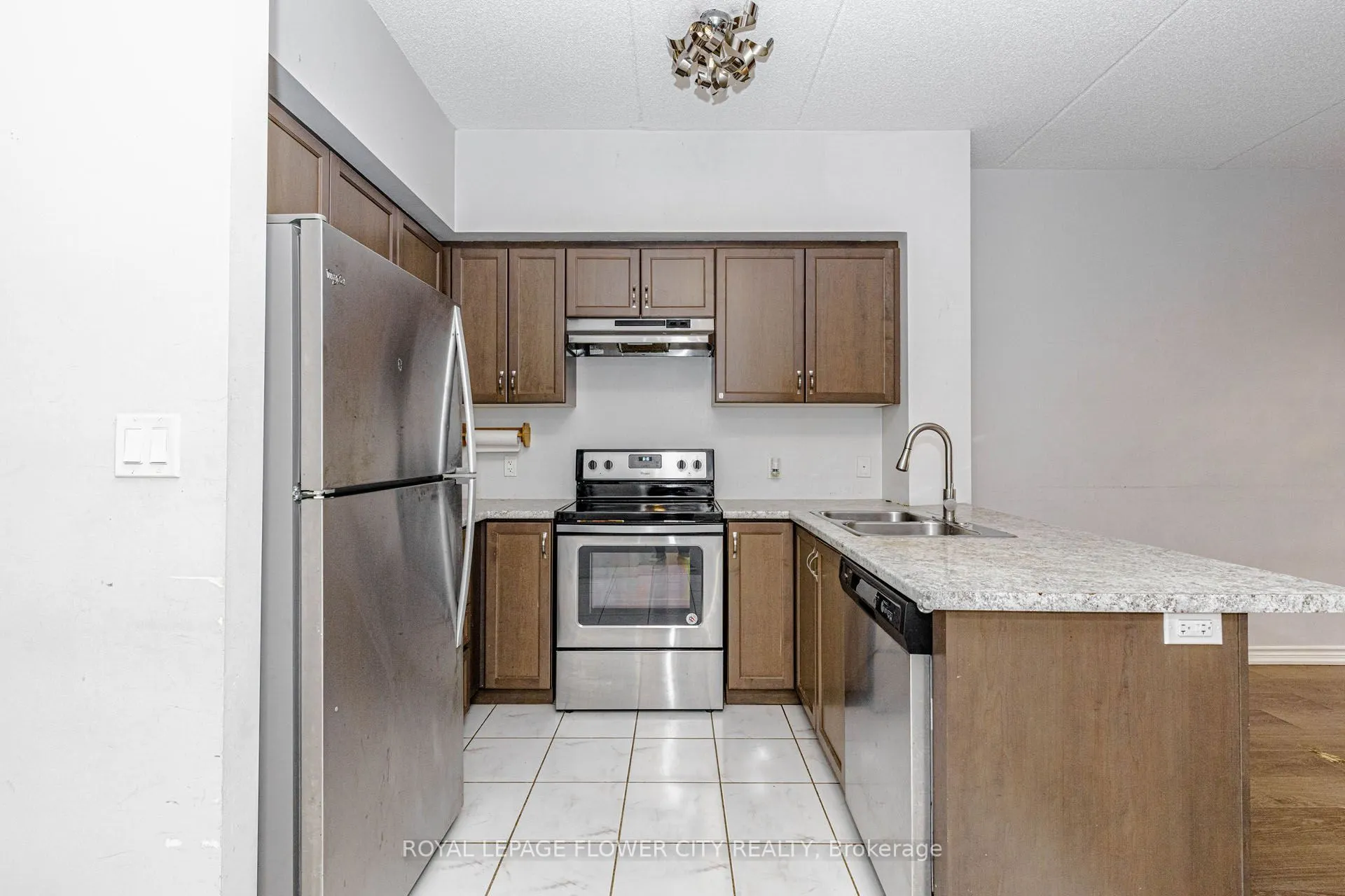 630 Sauve Street #404