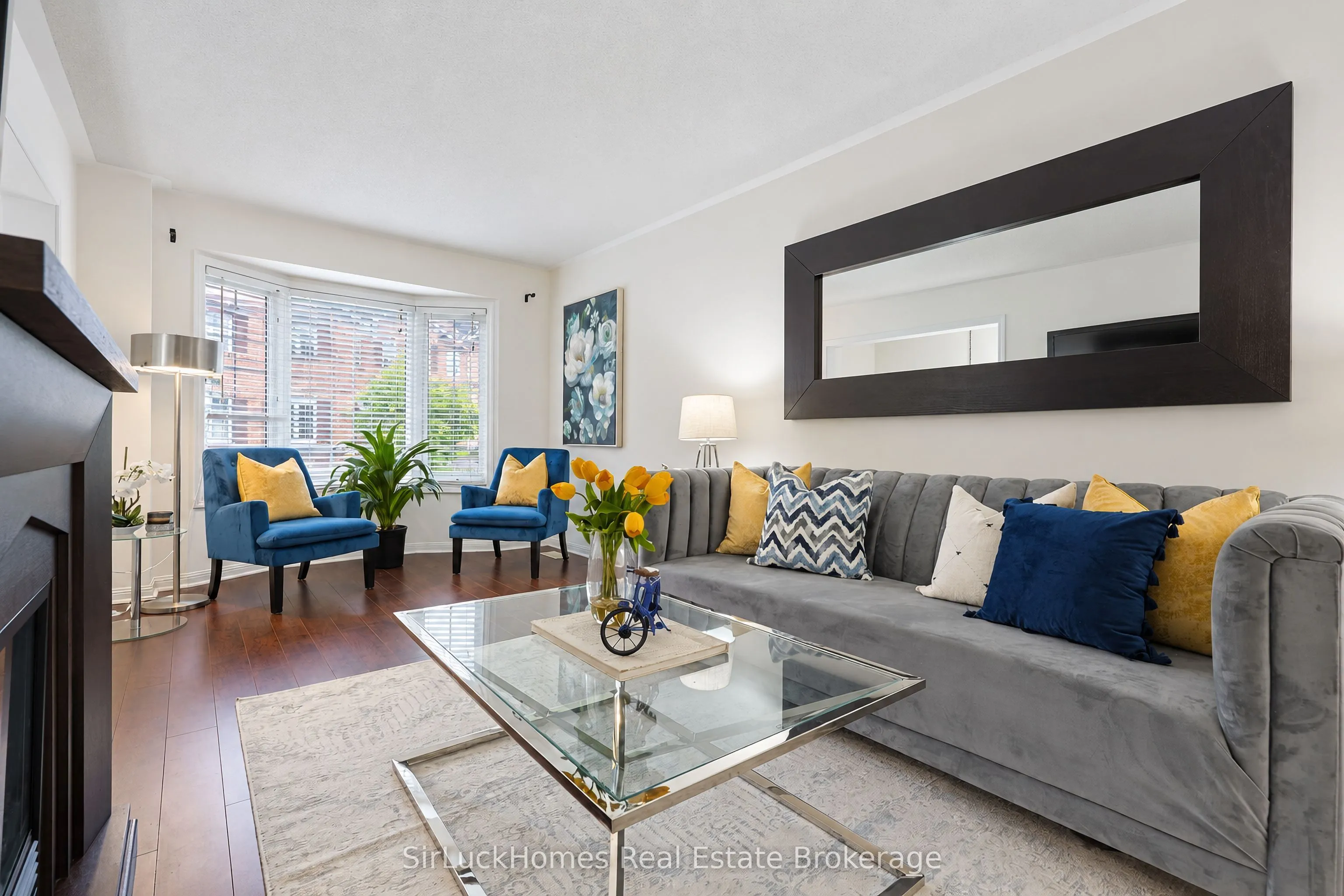250 Richvale Drive S #22