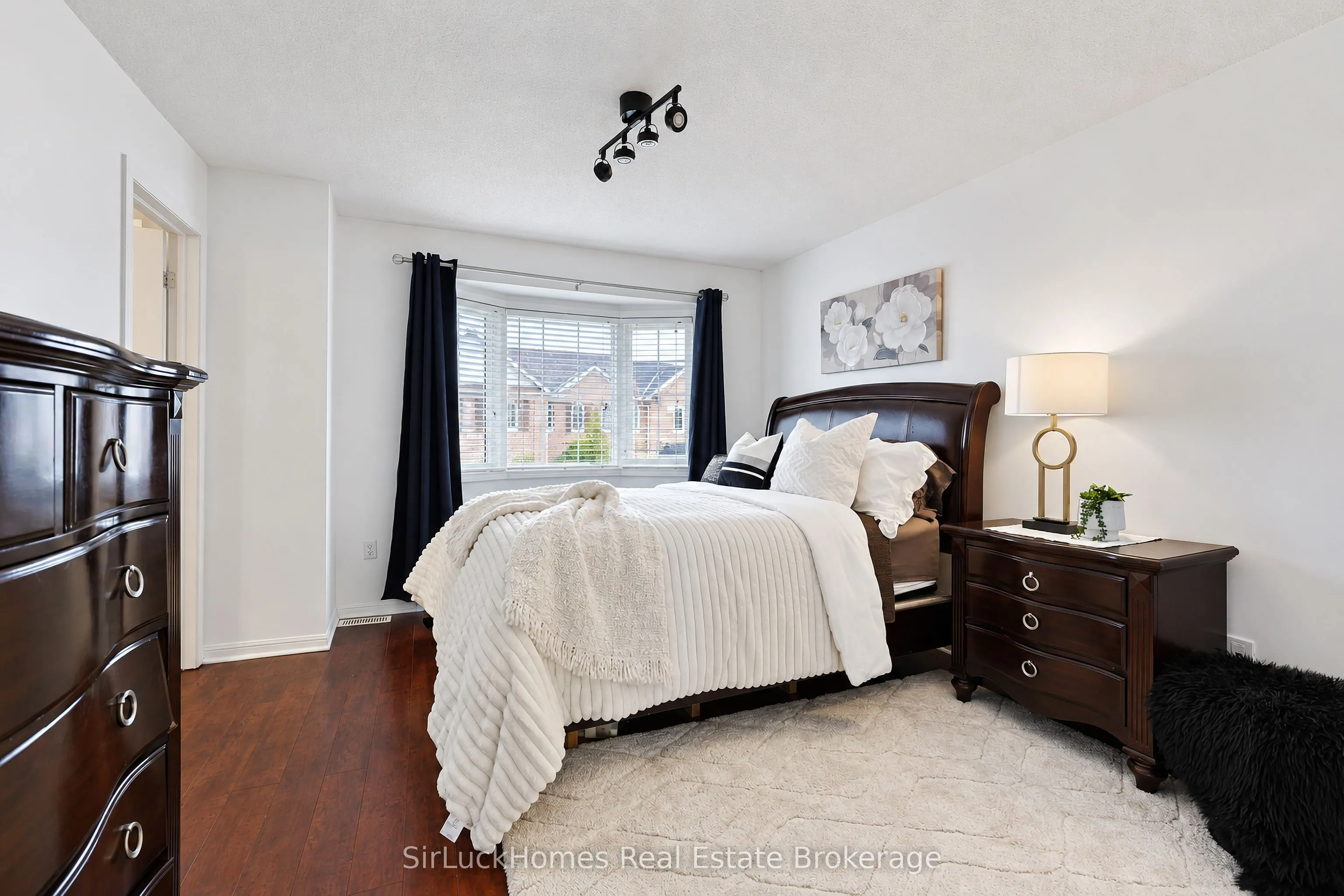 250 Richvale Drive S #22