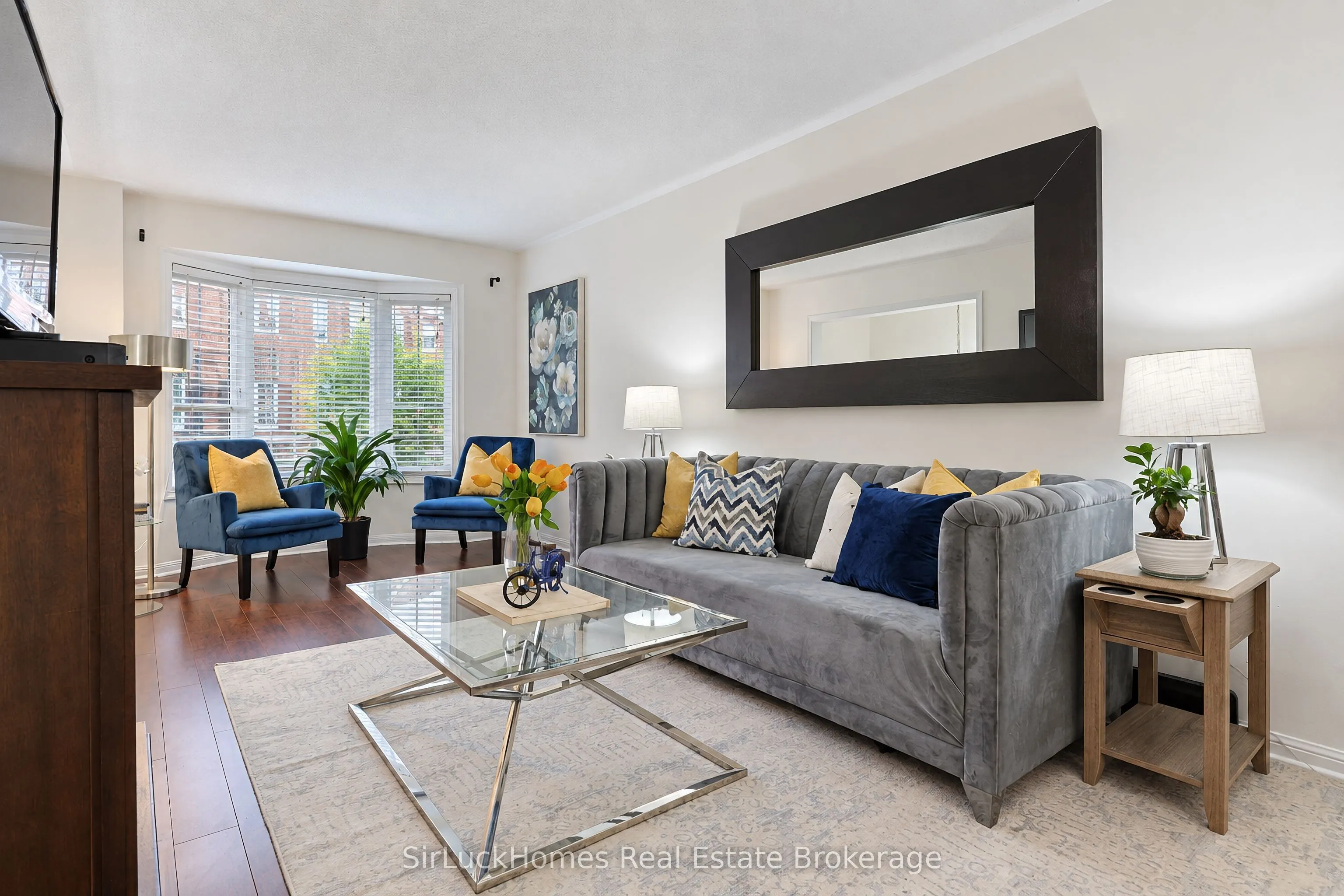 250 Richvale Drive S #22