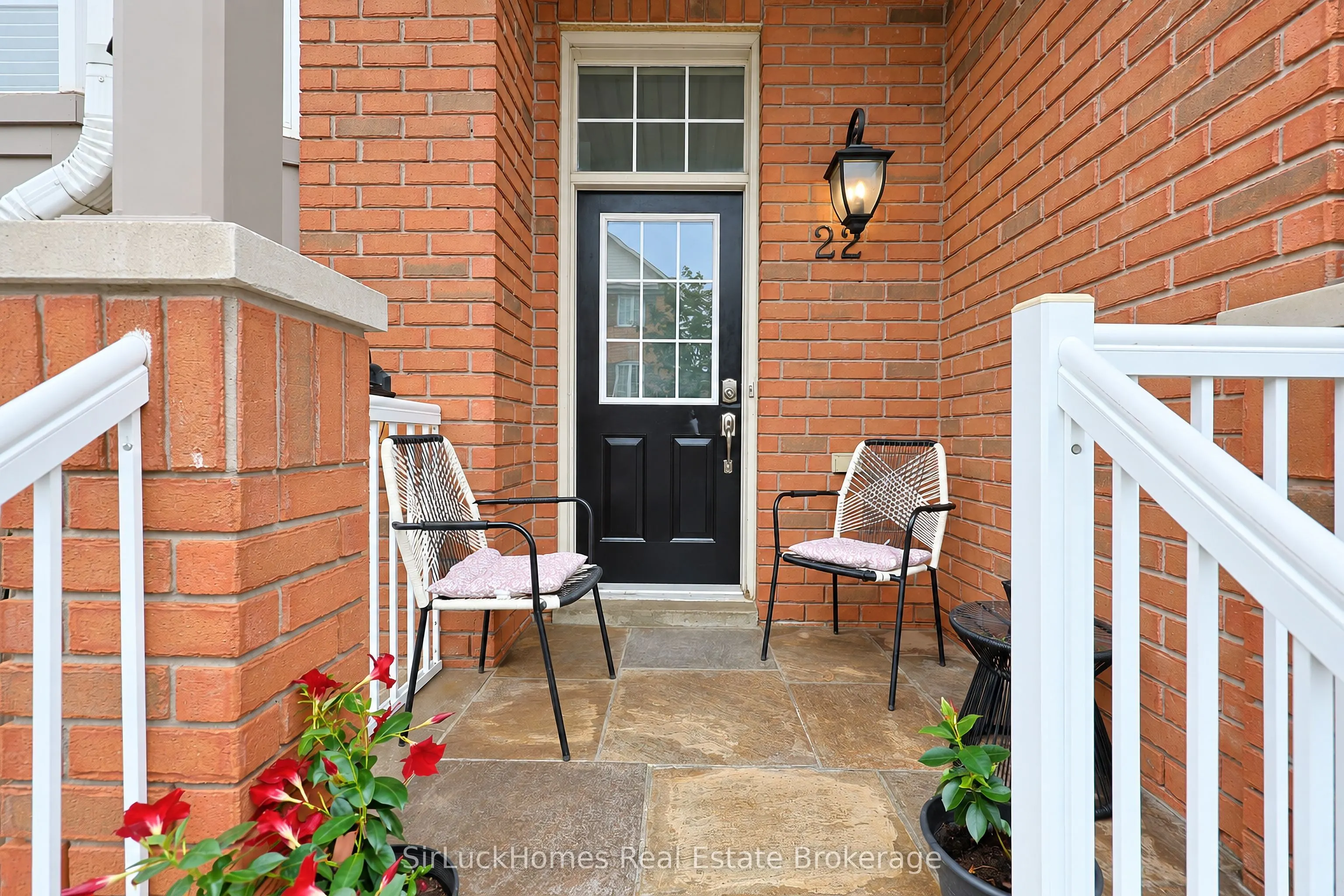 250 Richvale Drive S #22