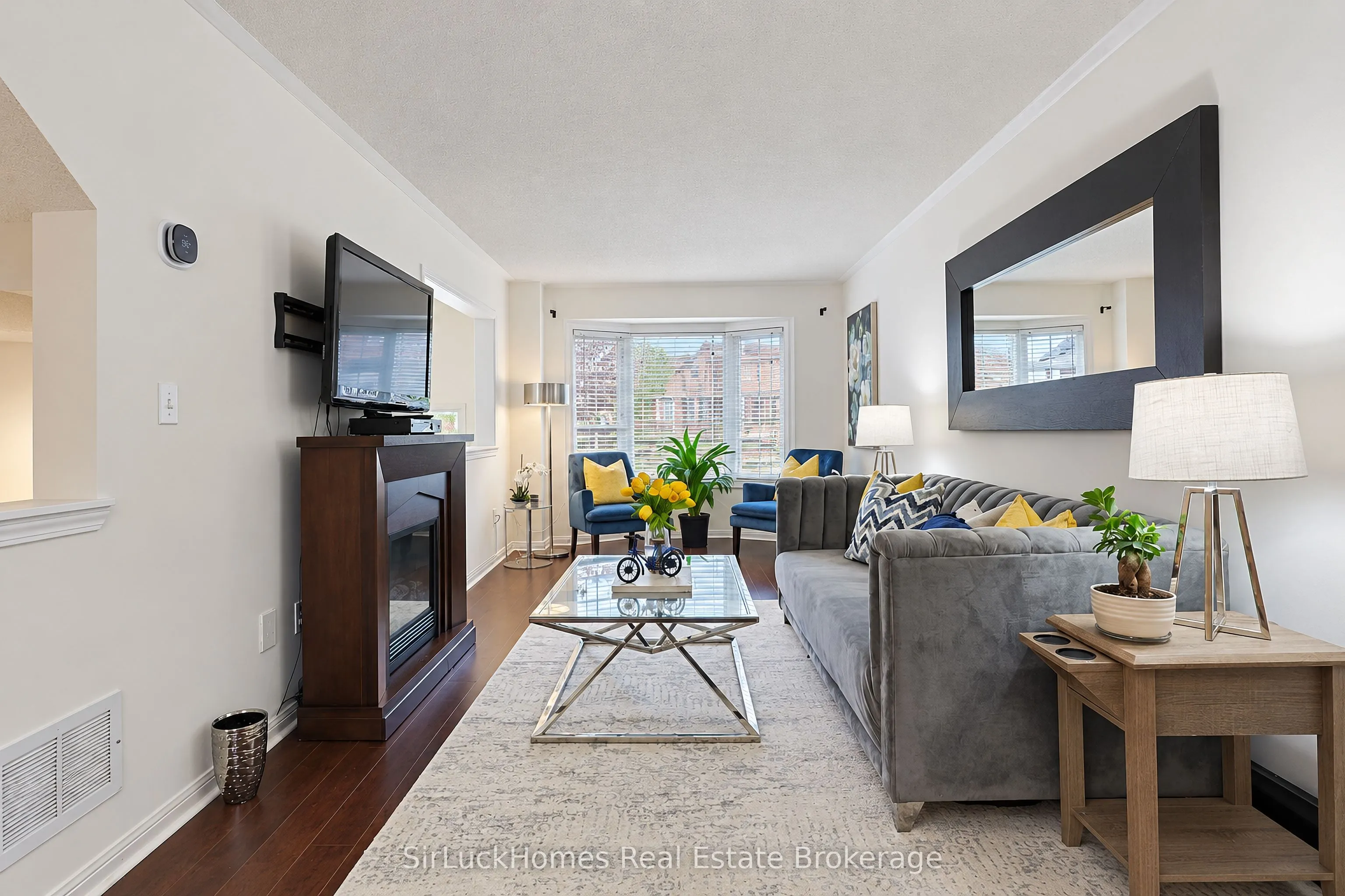 250 Richvale Drive S #22