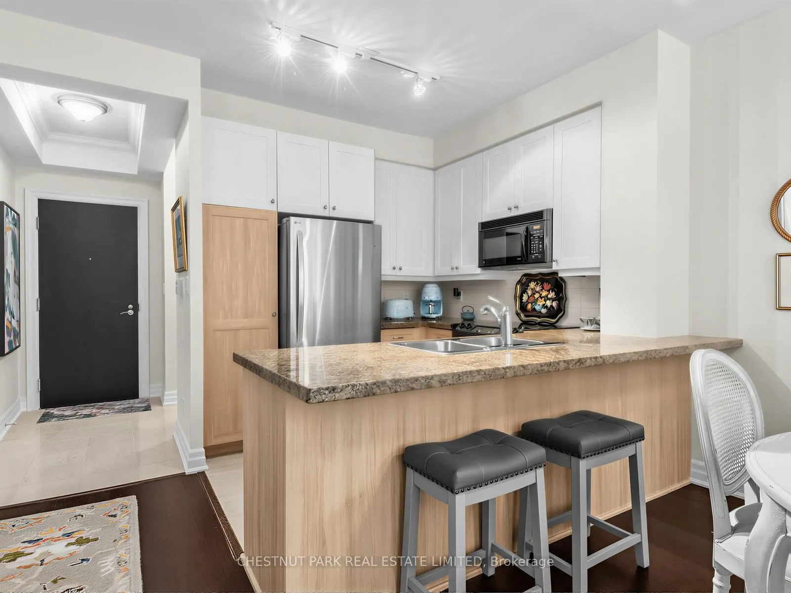 2855 Bloor Street W #311