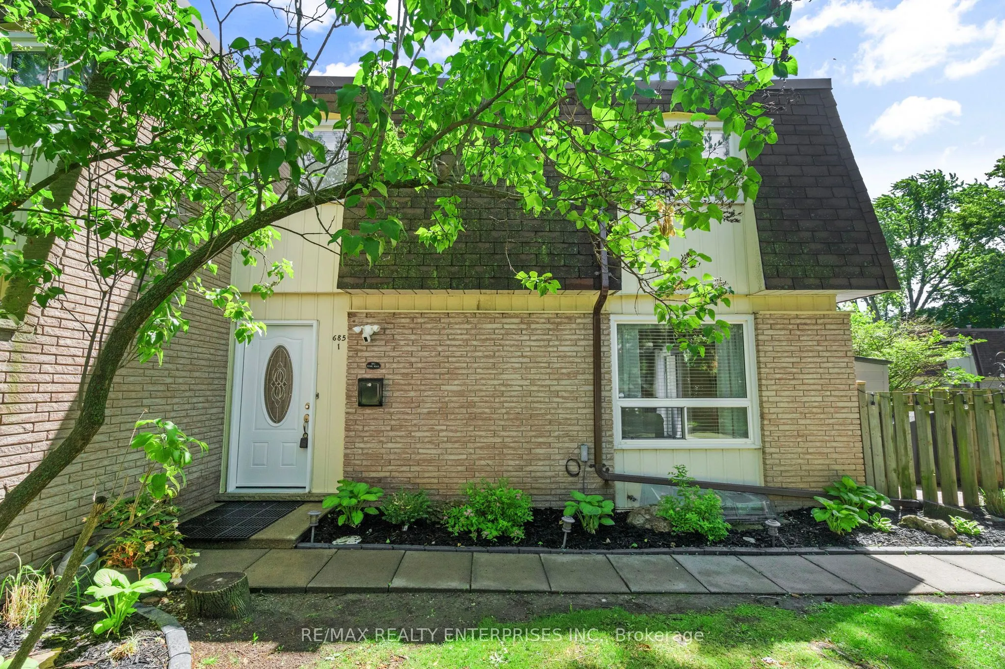 685 Francis Road #1