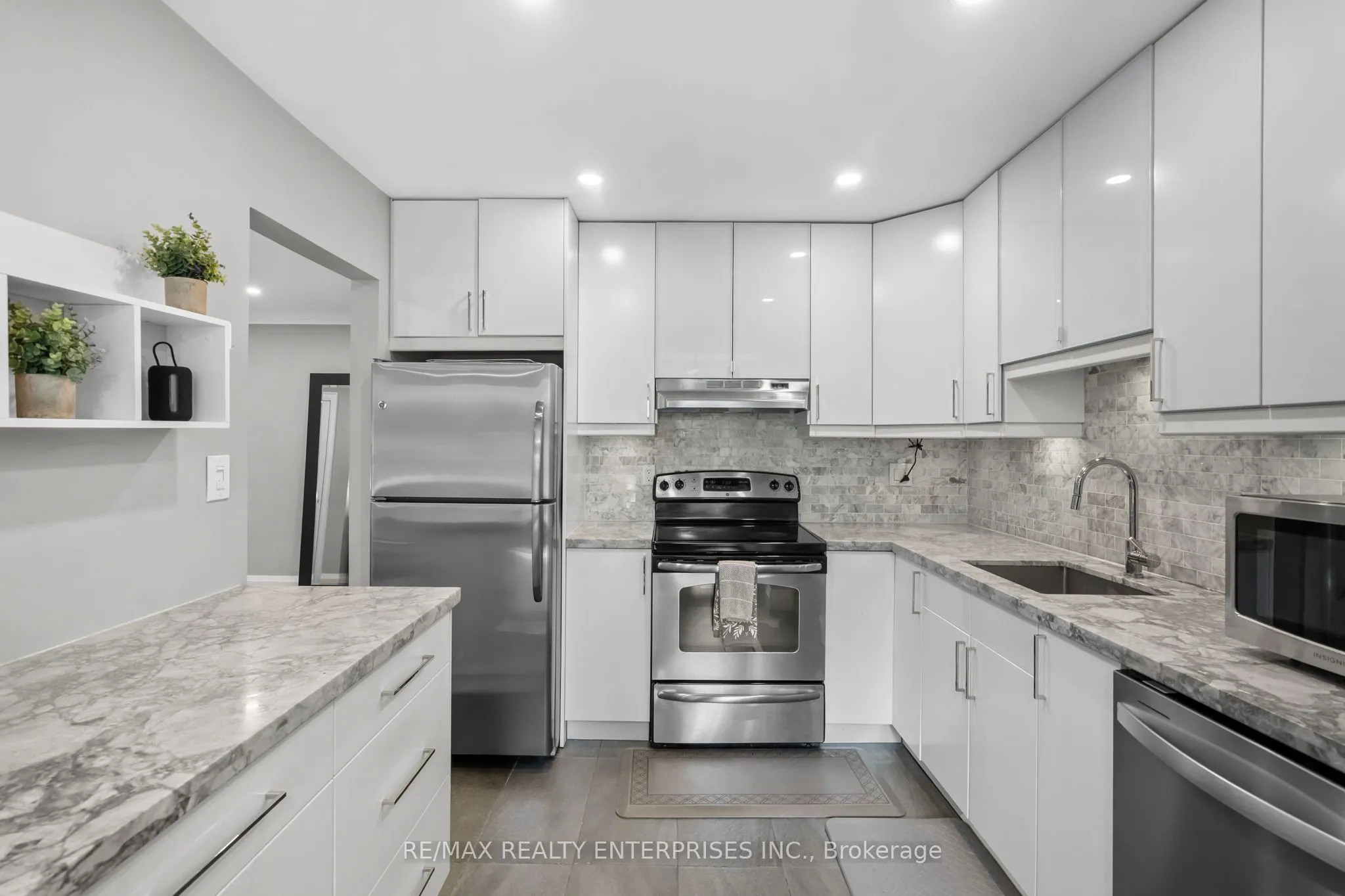 685 Francis Road #1