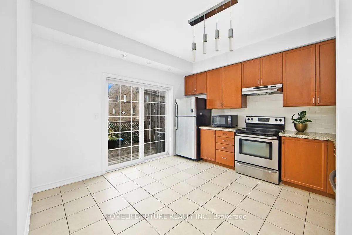 3170 Boxford Crescent #7