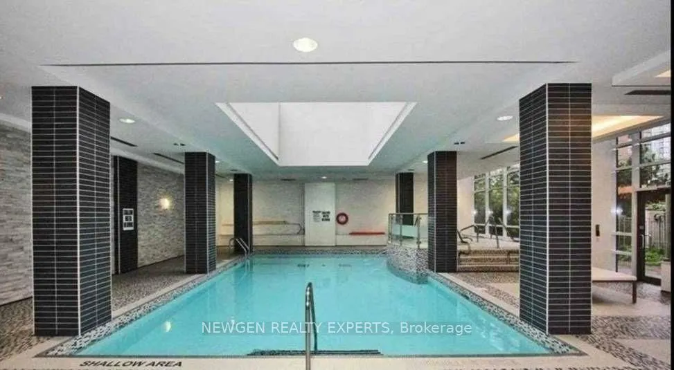 310 Burnhamthorpe Road W #805