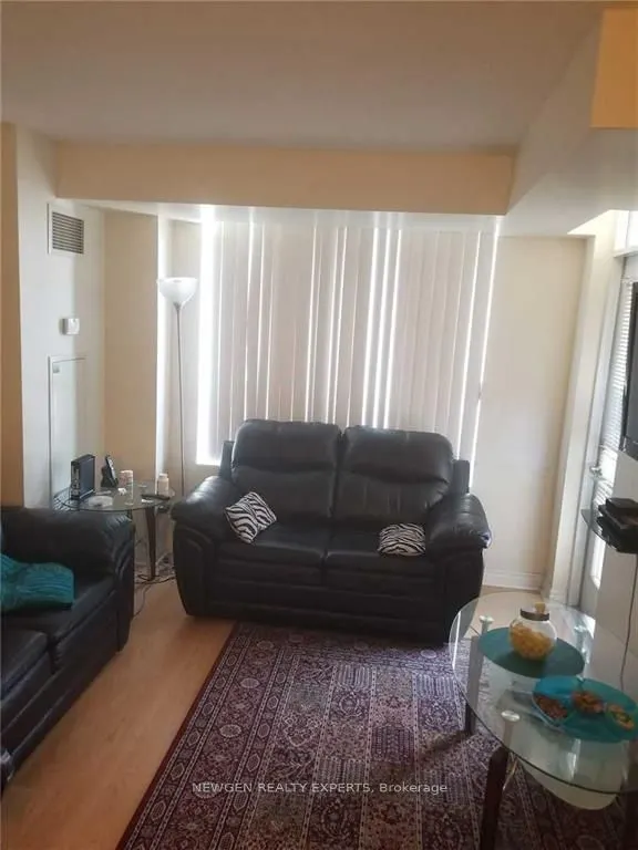 310 Burnhamthorpe Road W #805
