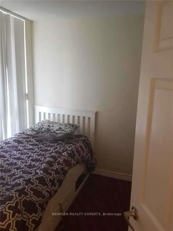 310 Burnhamthorpe Road W #805