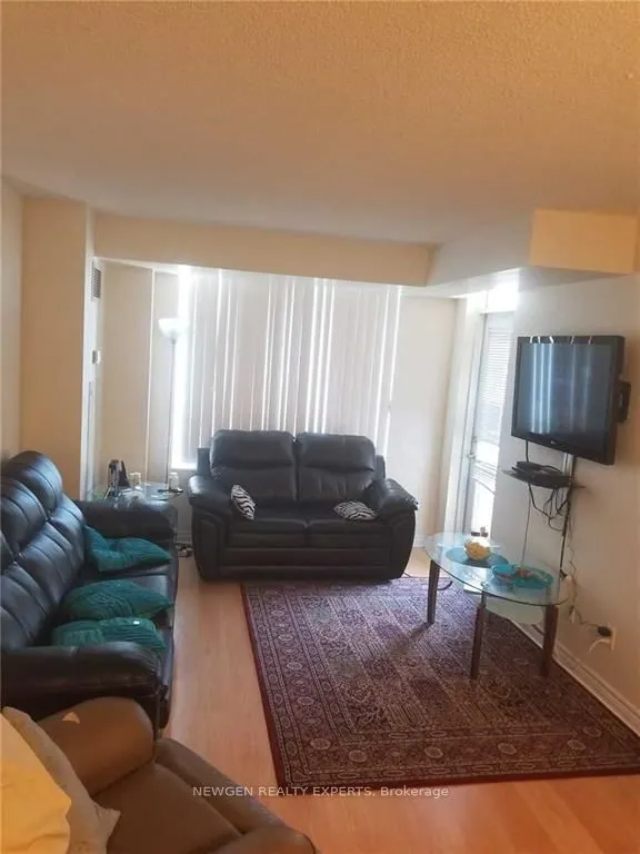 310 Burnhamthorpe Road W #805