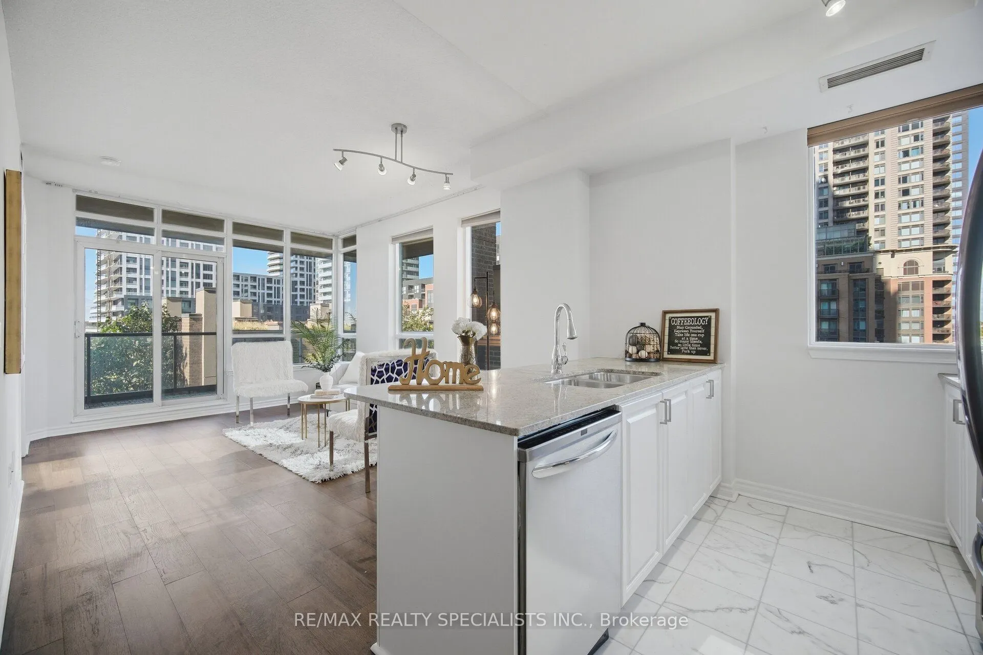 388 Prince of Wales Drive #406