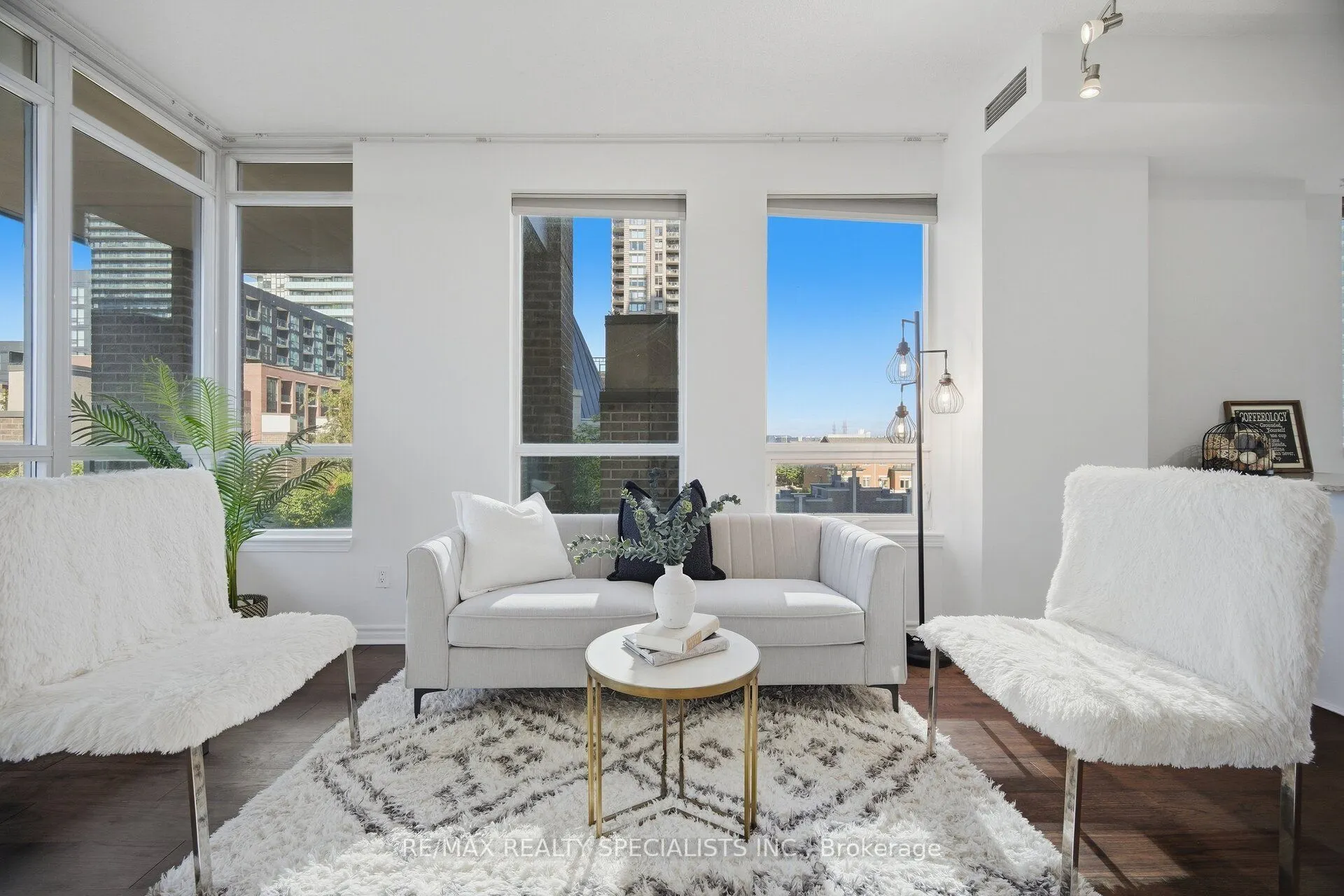 388 Prince of Wales Drive #406