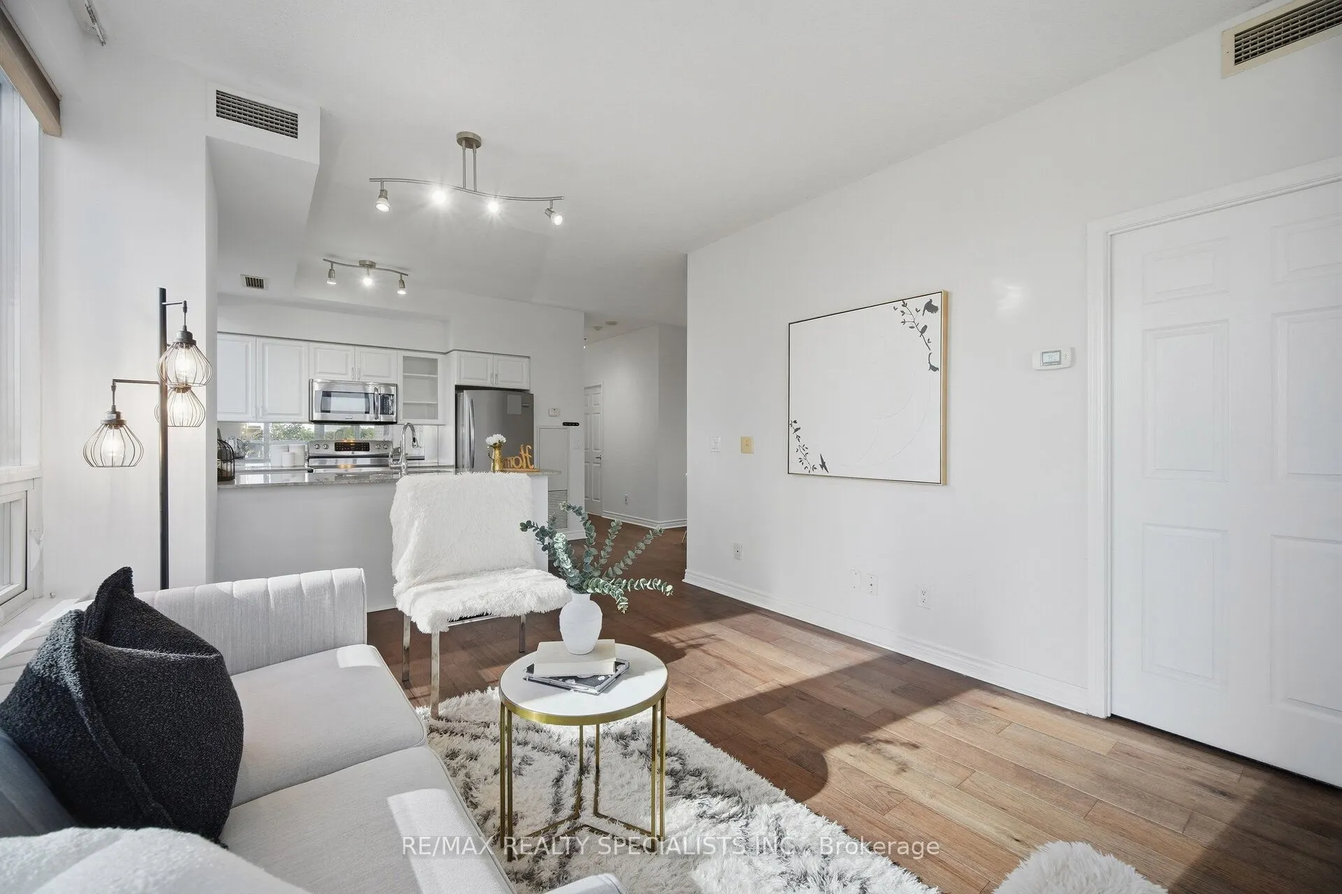 388 Prince of Wales Drive #406