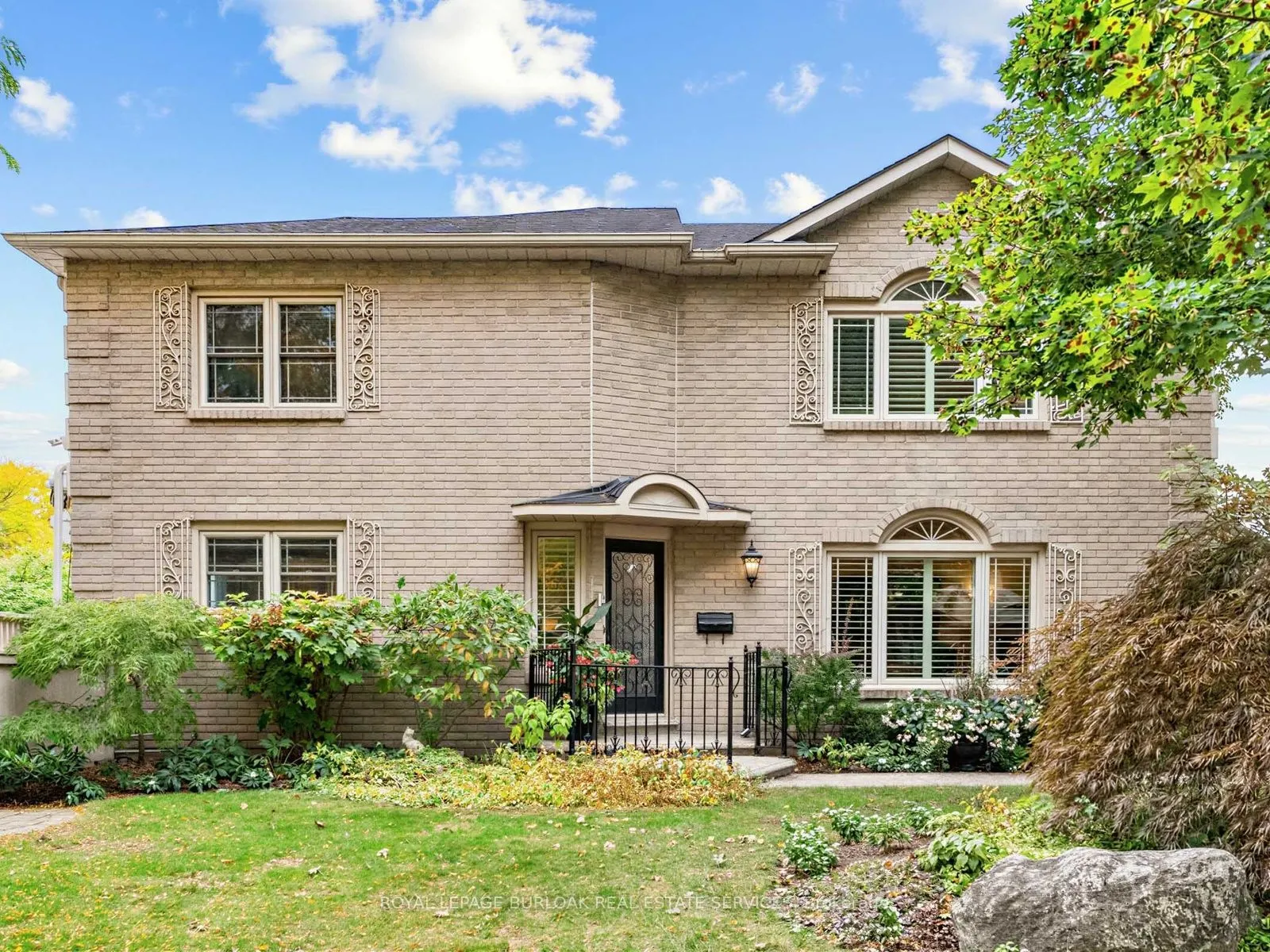 1259 Nathaniel Crescent
