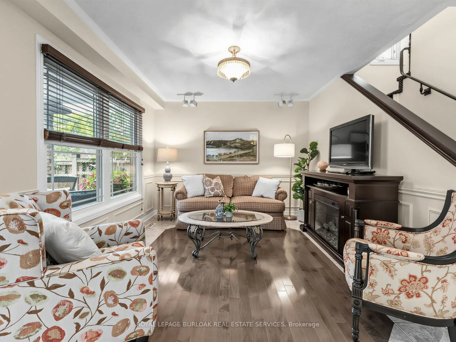 1259 Nathaniel Crescent