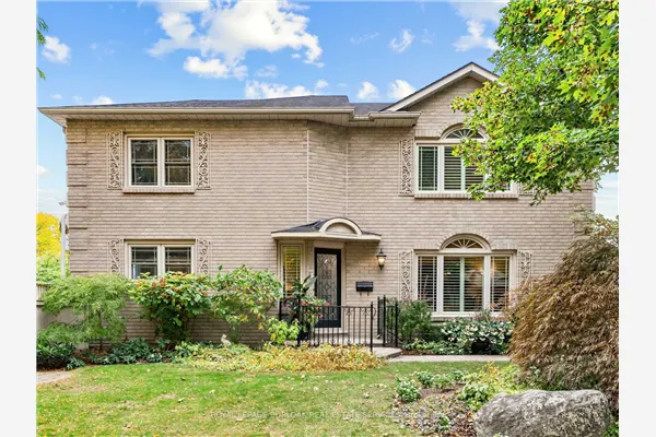 1259 Nathaniel Crescent